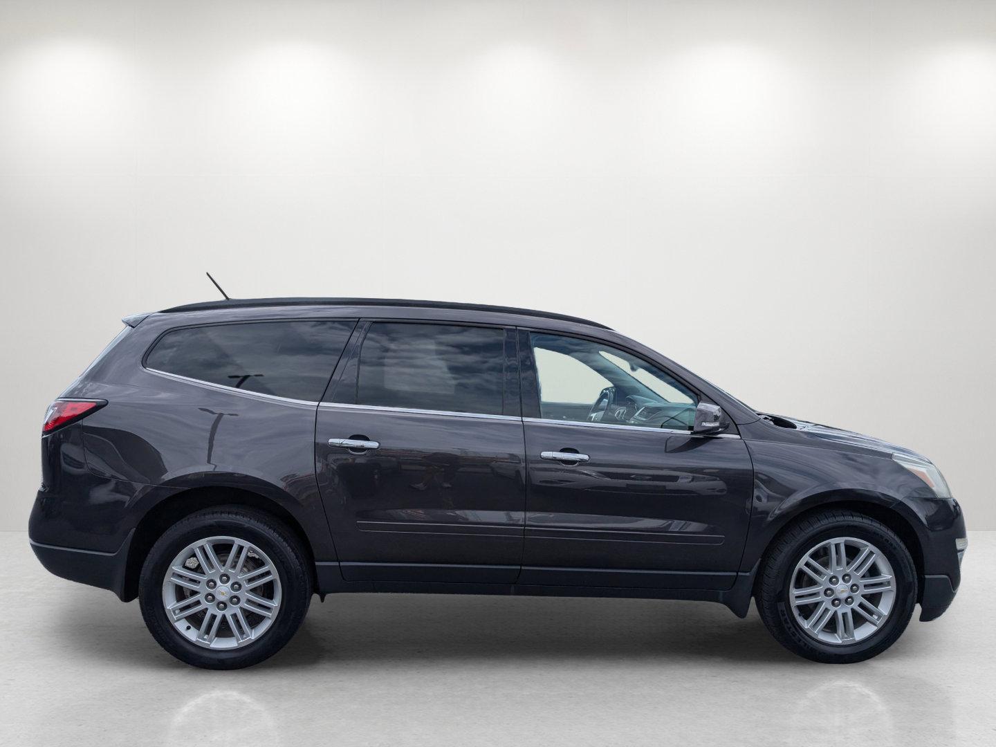 2014 /Ebony Chevrolet Traverse LT (1GNKRGKD4EJ) with an Gas V6 3.6L/217 engine, 6-Speed Automatic transmission, located at 5115 14th Ave., Columbus, GA, 31904, (706) 323-0345, 32.511494, -84.971046 - 2014 Chevrolet Traverse LT - Photo#3