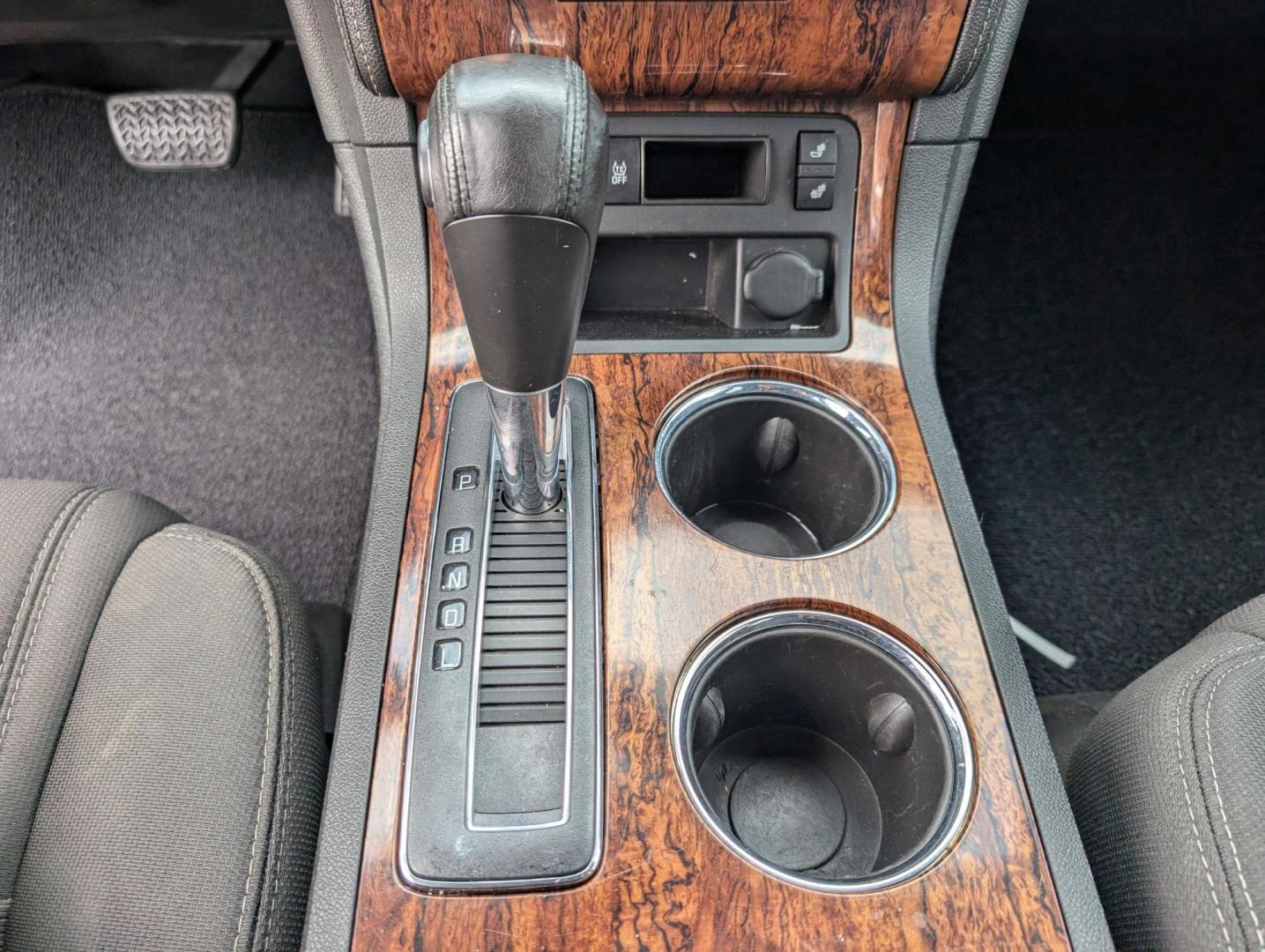 2014 /Ebony Chevrolet Traverse LT (1GNKRGKD4EJ) with an Gas V6 3.6L/217 engine, 6-Speed Automatic transmission, located at 5115 14th Ave., Columbus, GA, 31904, (706) 323-0345, 32.511494, -84.971046 - 2014 Chevrolet Traverse LT - Photo#13