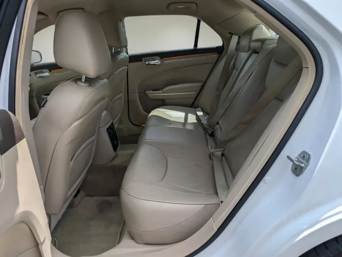 2014 /Lt Frost/Dk Frost Beige Chrysler 300 300C (2C3CCAEG5EH) with an Regular Unleaded V-6 3.6 L/220 engine, 8-Speed Automatic w/OD transmission, located at 5115 14th Ave., Columbus, GA, 31904, (706) 323-0345, 32.511494, -84.971046 - **Experience Luxury and Comfort with the 2014 Chrysler 300C at Gils Auto - Columbus!** <br /> <br /> Are you in the market for a vehicle that marries sophistication with performance, all while being accessible even with a less-than-perfect credit score? Look no further! At Gils Auto, your trusted Bu - Photo#10