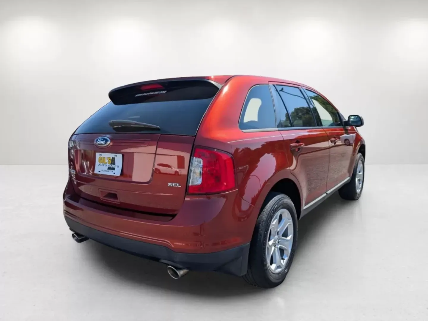 2014 Ford Edge SEL (2FMDK3JC5EB) with an Other engine, located at 1430 Gateway Drive, Opelika, AL, 36801, (334) 239-0944, 32.637871, -85.409790 - Are you searching for the perfect SUV to elevate your everyday adventures? Look no further than this stunning 2014 Ford Edge SEL at Gils Auto in Phenix City, AL. Perfect for growing families or anyone looking for a reliable vehicle for their daily commute, this versatile SUV offers a blend of comfor - Photo#4