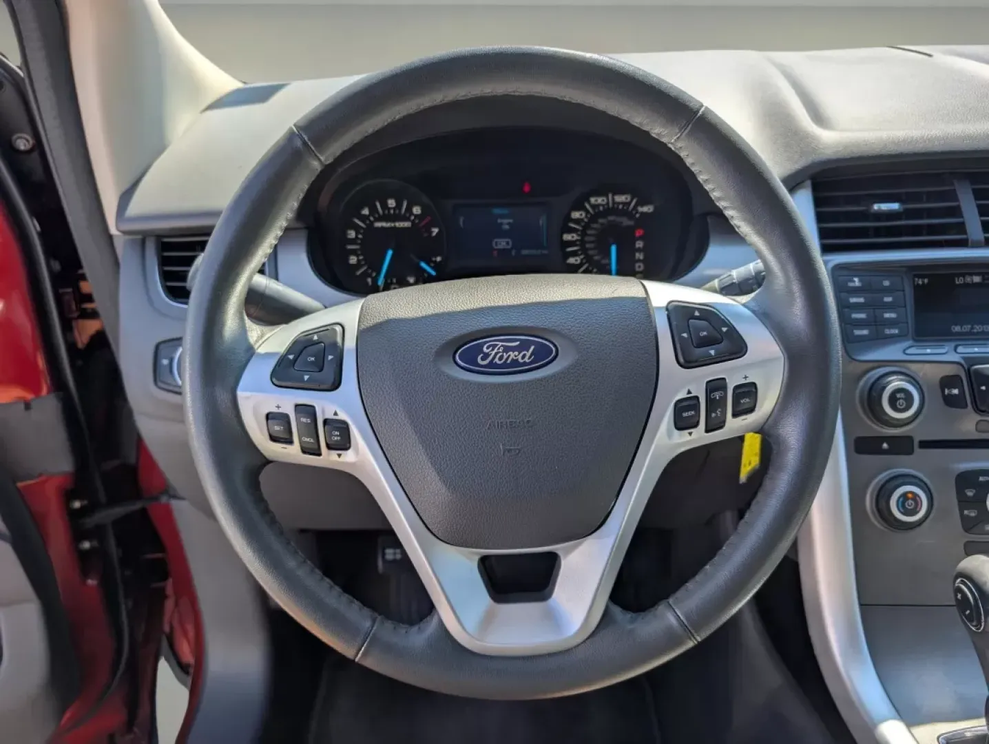 2014 Ford Edge SEL (2FMDK3JC5EB) with an Other engine, located at 1430 Gateway Drive, Opelika, AL, 36801, (334) 239-0944, 32.637871, -85.409790 - Are you searching for the perfect SUV to elevate your everyday adventures? Look no further than this stunning 2014 Ford Edge SEL at Gils Auto in Phenix City, AL. Perfect for growing families or anyone looking for a reliable vehicle for their daily commute, this versatile SUV offers a blend of comfor - Photo#16