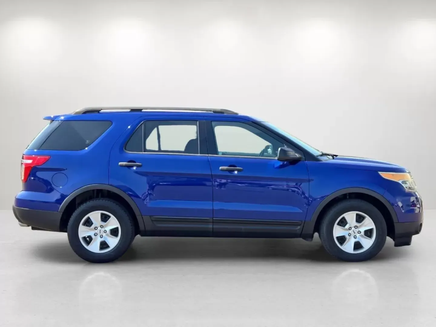 2014 Ford Explorer Base (1FM5K7B81EG) with an Other engine, located at 521 Old Farm Lane Rd, Prattville, AL, 36066, (334) 325-1505, 32.482460, -86.416367 - **Adventure Awaits: Discover the 2014 Ford Explorer at Gils Auto - Prattville!**<br /> <br /> If you're a growing family or an adventurous spirit, the 2014 Ford Explorer is the perfect companion for your next journey. With its spacious interior and robust features, this SUV is designed to handle eve - Photo#5