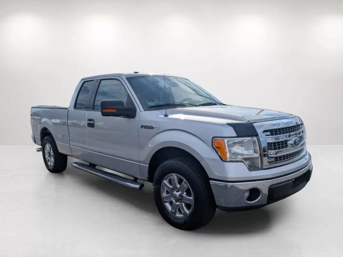 2014 Ford F-150 XLT (1FTFX1CF7EF) with an Other engine, located at 1430 Gateway Drive, Opelika, AL, 36801, (334) 239-0944, 32.637871, -85.409790 - **Unleash Adventure with the 2014 Ford F-150 Your Perfect Companion for Work and Play!**<br /> <br /> Are you ready to elevate your lifestyle with a vehicle that can handle your daily commute, weekend adventures, and everything in between? Look no further than the 2014 Ford F-150, the quintessentia - Photo#3