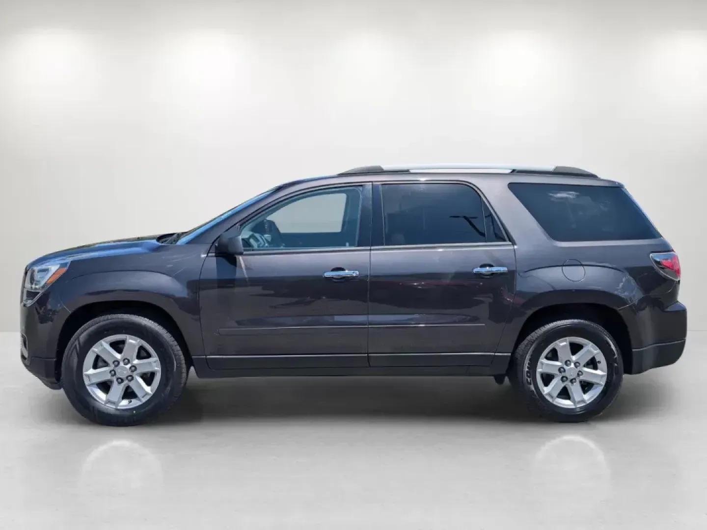 2014 /Light Titanium GMC Acadia SLE (1GKKRPKD6EJ) with an Gas V6 3.6L/220 engine, 6-Speed Automatic transmission, located at 5115 14th Ave., Columbus, GA, 31904, (706) 323-0345, 32.511494, -84.971046 - 2014 GMC Acadia SLE - Photo#7