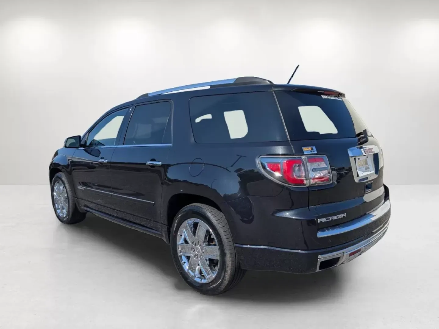 2014 /Ebony GMC Acadia Denali (1GKKVTKD4EJ) with an Other engine, located at 3959 U.S. 80 W, Phenix City, AL, 36870, (334) 297-4885, 32.469296, -85.135185 - **Experience the Family-Friendly Adventure with This 2014 GMC Acadia Denali!**<br /> <br /> Are you ready to elevate your family adventures? The 2014 GMC Acadia Denali offers a blend of elegance and practicality, making it the perfect SUV for growing families and weekend explorers alike. With spacio - Photo#7