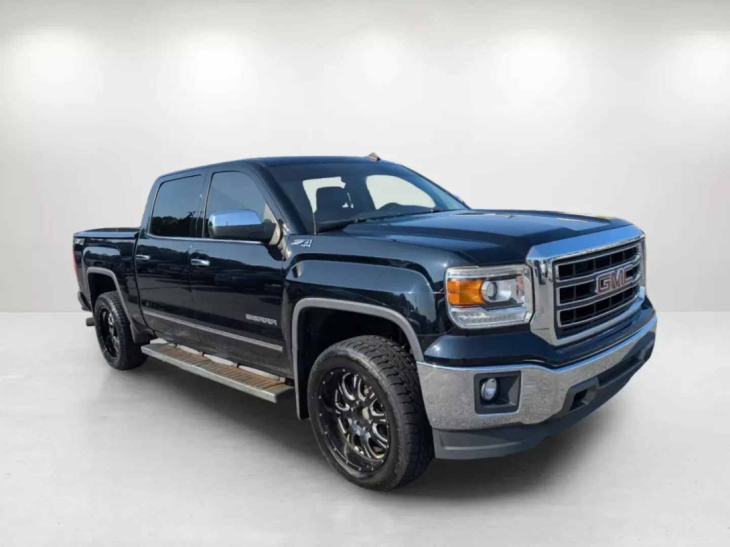 2014 /Cocoa/Dune GMC Sierra 1500 SLT (3GTU2VEC3EG) with an Other engine, located at 7000 Northlake Connector, Columbus, GA, 31904, (706) 987-8085, 32.524975, -84.978134 - **Unleash Your Adventurous Spirit with the 2014 GMC Sierra 1500 SLT at Gils Auto - Phenix City!**<br /> <br /> Are you ready to elevate your driving experience? Picture yourself behind the wheel of a rugged yet refined 2014 GMC Sierra 1500 SLT, perfect for weekend adventures or long weekday commutes - Photo#2