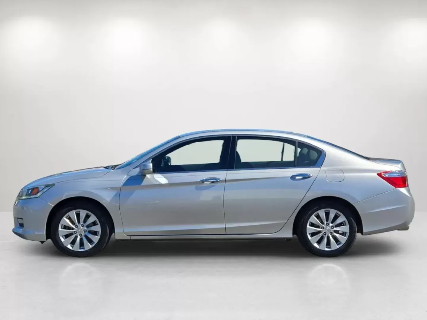 2014 Honda Accord Sedan EX-L (1HGCR3F85EA) with an Other engine, located at 3959 U.S. 80 W, Phenix City, AL, 36870, (334) 297-4885, 32.469296, -85.135185 - **Experience Luxury and Reliability with This 2014 Honda Accord EX-L Sedan, Perfect for Your Lifestyle!**<br /> <br /> If you're seeking a vehicle that seamlessly blends comfort, reliability, and advanced features for your daily commute or weekend adventures, look no further than this stunning 2014 - Photo#8