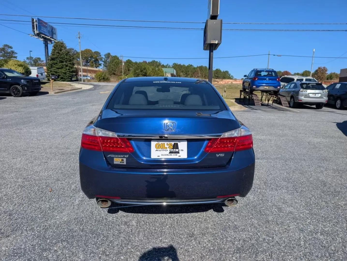 2014 Honda Accord Sedan EX-L (1HGCR3F80EA) with an Other engine, located at 3959 U.S. 80 W, Phenix City, AL, 36870, (334) 297-4885, 32.469296, -85.135185 - Are you searching for a reliable vehicle that perfectly balances everyday practicality with comfort and style? Look no further than this stunning 2014 Honda Accord Sedan EX-L, available now at Gils Auto in Phenix City, AL. Ideal for growing families, commuters, or anyone who desires a vehicle that e - Photo#5