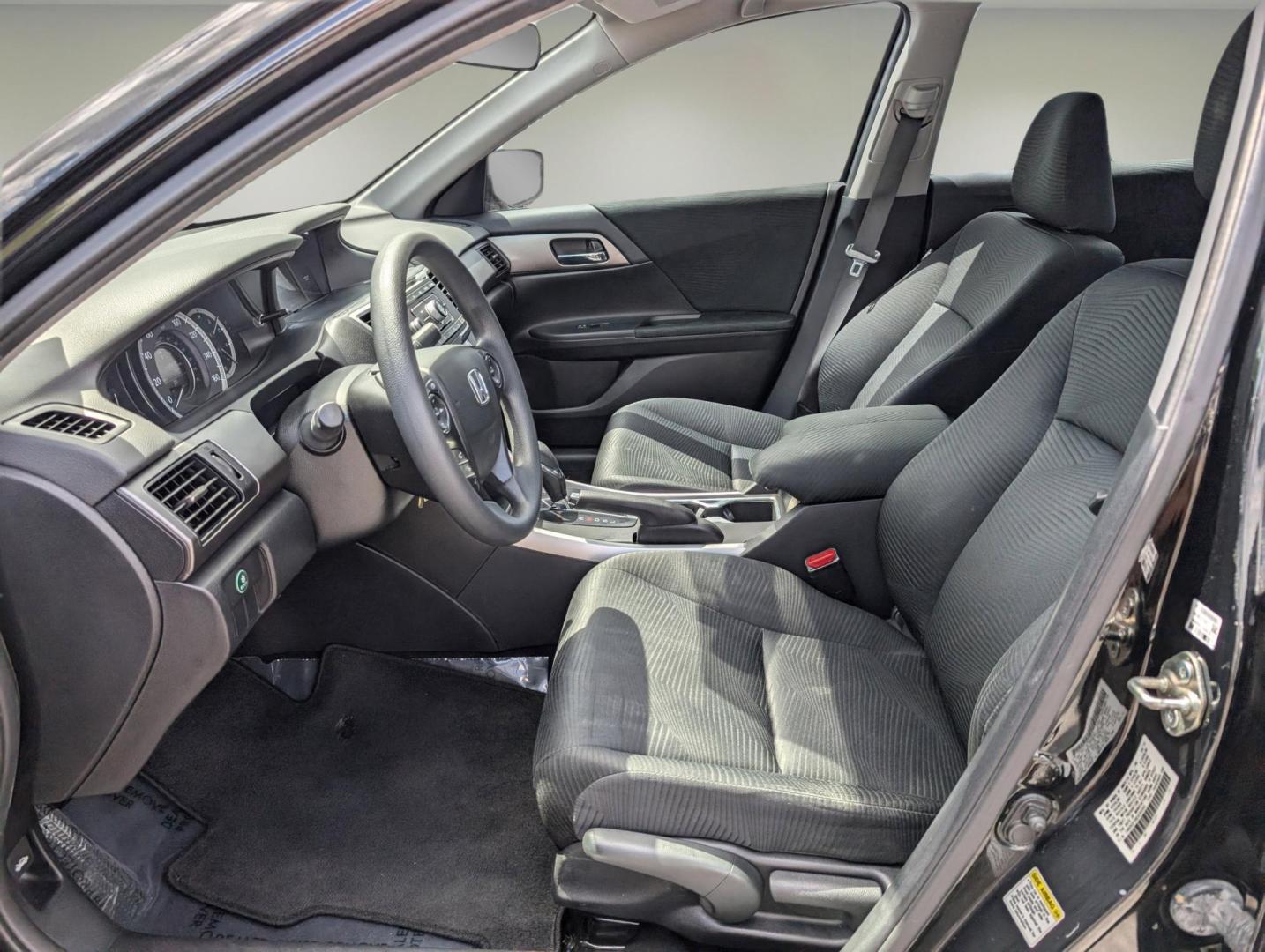 2014 Honda Accord Sedan LX (1HGCR2F38EA) with an Regular Unleaded I-4 2.4 L/144 engine, 1-Speed CVT w/OD transmission, located at 1430 Gateway Drive, Opelika, AL, 36801, (334) 239-0944, 32.637871, -85.409790 - 2014 Honda Accord Sedan LX - Photo#9