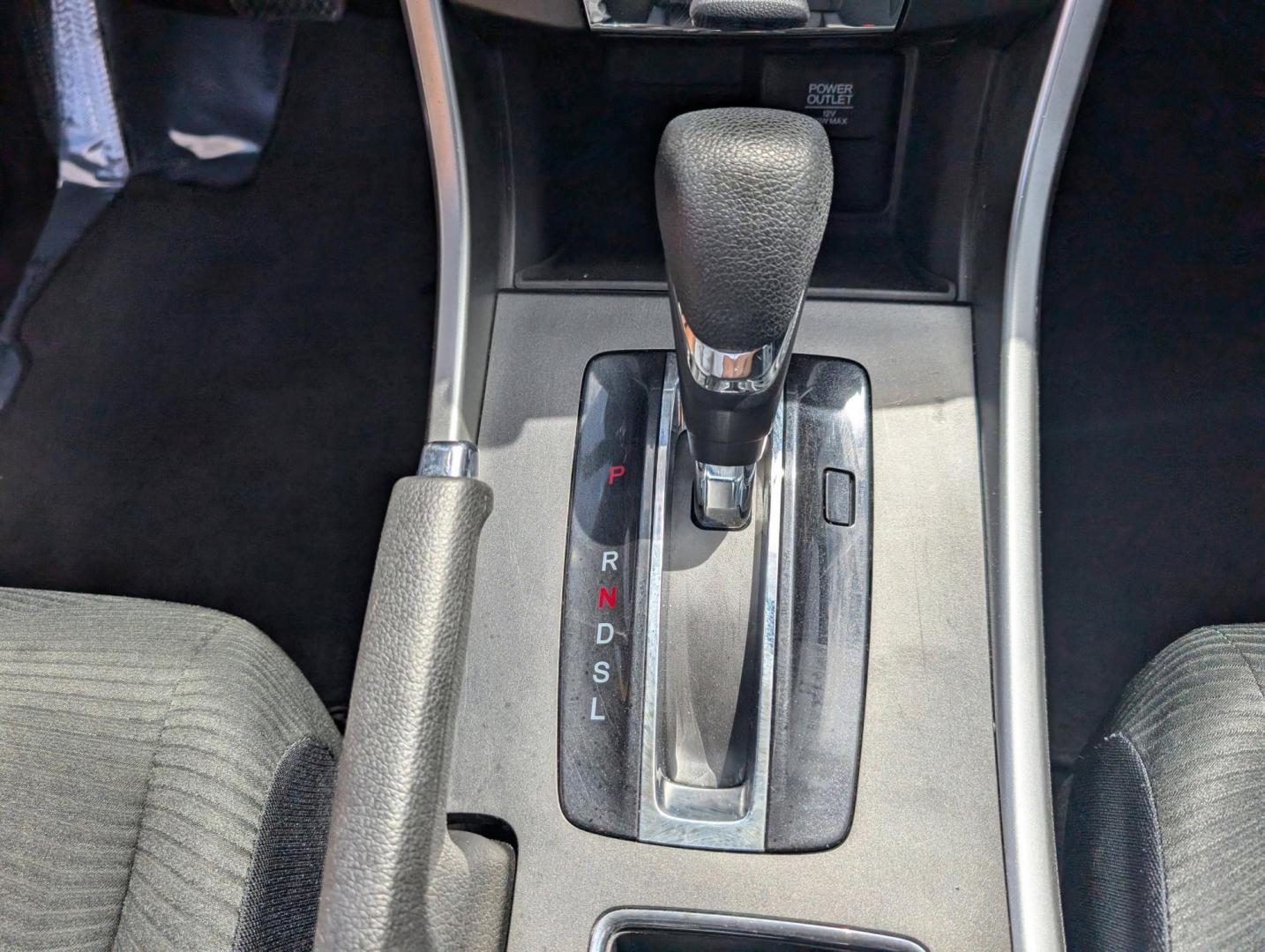 2014 Honda Accord Sedan LX (1HGCR2F38EA) with an Regular Unleaded I-4 2.4 L/144 engine, 1-Speed CVT w/OD transmission, located at 1430 Gateway Drive, Opelika, AL, 36801, (334) 239-0944, 32.637871, -85.409790 - 2014 Honda Accord Sedan LX - Photo#12