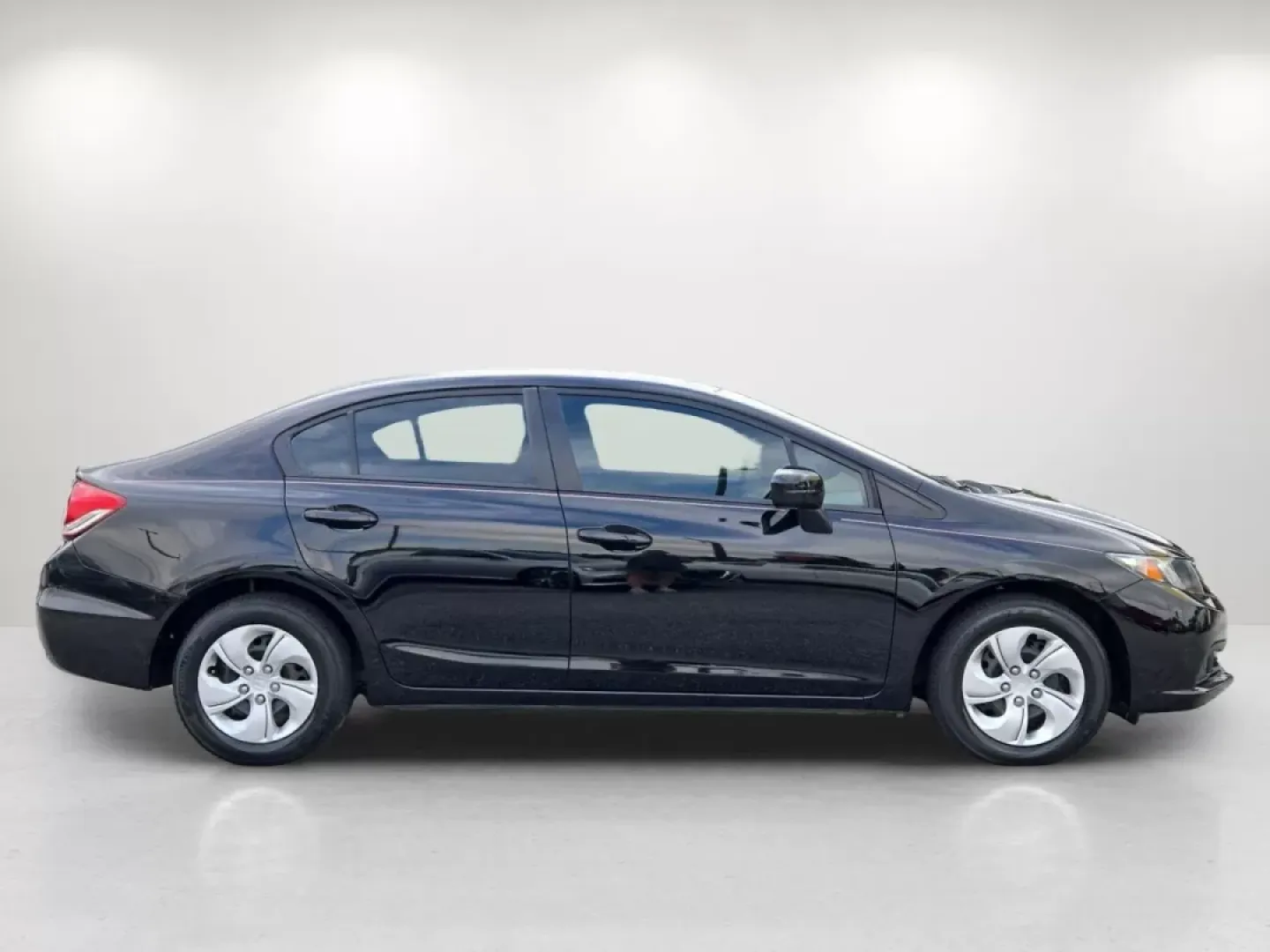 2014 Honda Civic Sedan LX (19XFB2F58EE) with an Other engine, located at 3959 U.S. 80 W, Phenix City, AL, 36870, (334) 297-4885, 32.469296, -85.135185 - **Drive Your Dreams Home Today with This 2014 Honda Civic Sedan!**<br /> <br /> Are you in the market for a reliable vehicle that complements your busy lifestyle? Look no further! This 2014 Honda Civic Sedan, located at Gils Auto in Phenix City, AL, is the perfect blend of style, performance, and co - Photo#5