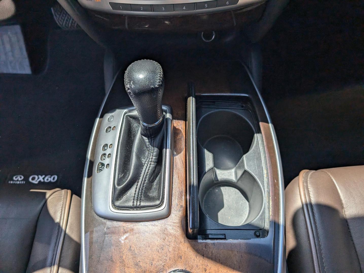 2014 /Java Infiniti QX60 (5N1AL0MN0EC) with an Premium Unleaded V-6 3.5 L/213 engine, 1-Speed CVT w/OD transmission, located at 3959 U.S. 80 W, Phenix City, AL, 36870, (334) 297-4885, 32.469296, -85.135185 - 2014 Infiniti QX60 - Photo#15