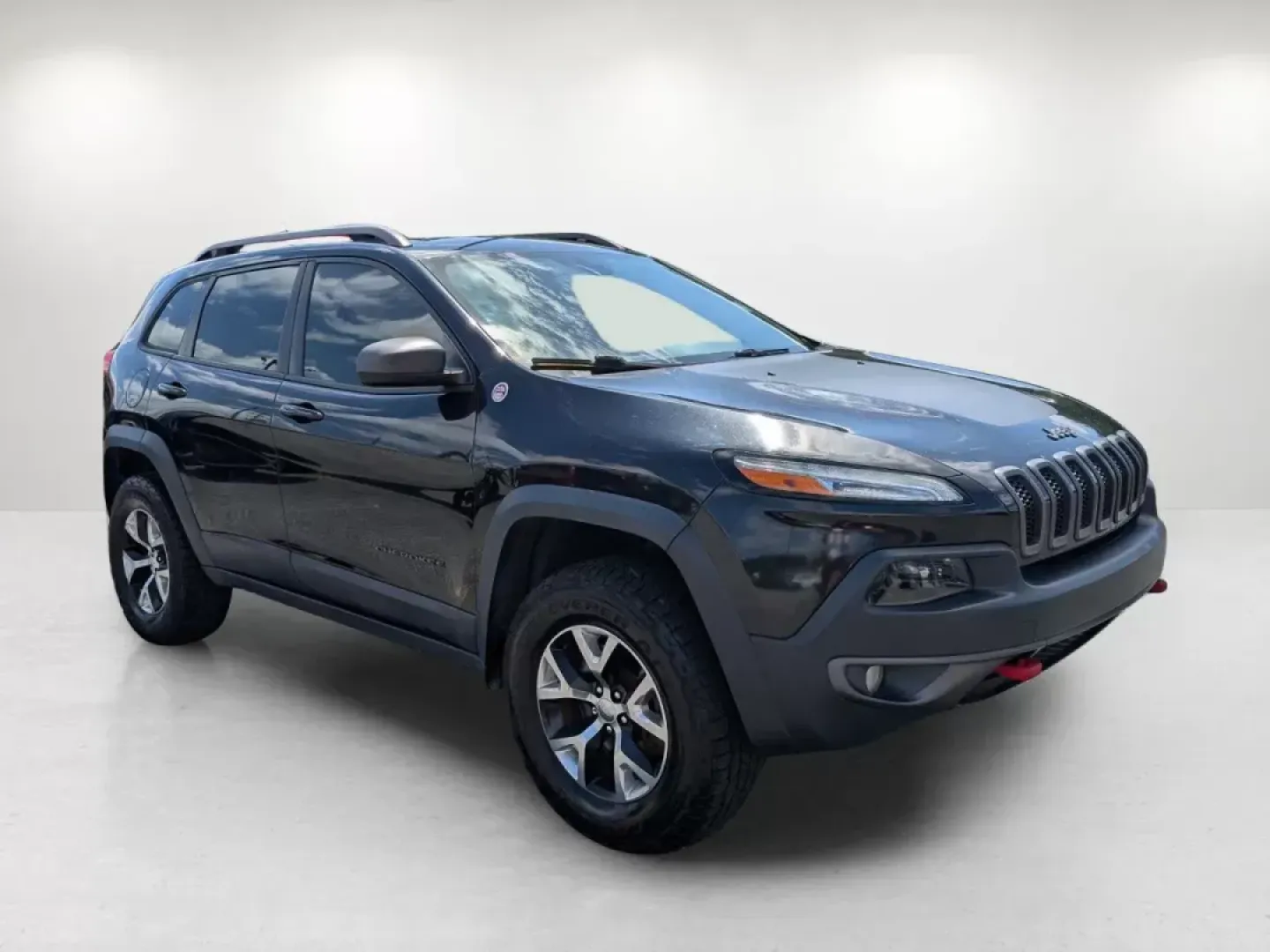 2014 /Black Jeep Cherokee Trailhawk (1C4PJMBS1EW) with an Regular Unleaded V-6 3.2 L/198 engine, 9-Speed Automatic w/OD transmission, located at 3959 U.S. 80 W, Phenix City, AL, 36870, (334) 297-4885, 32.469296, -85.135185 - 2014 Jeep Cherokee Trailhawk - Photo#3