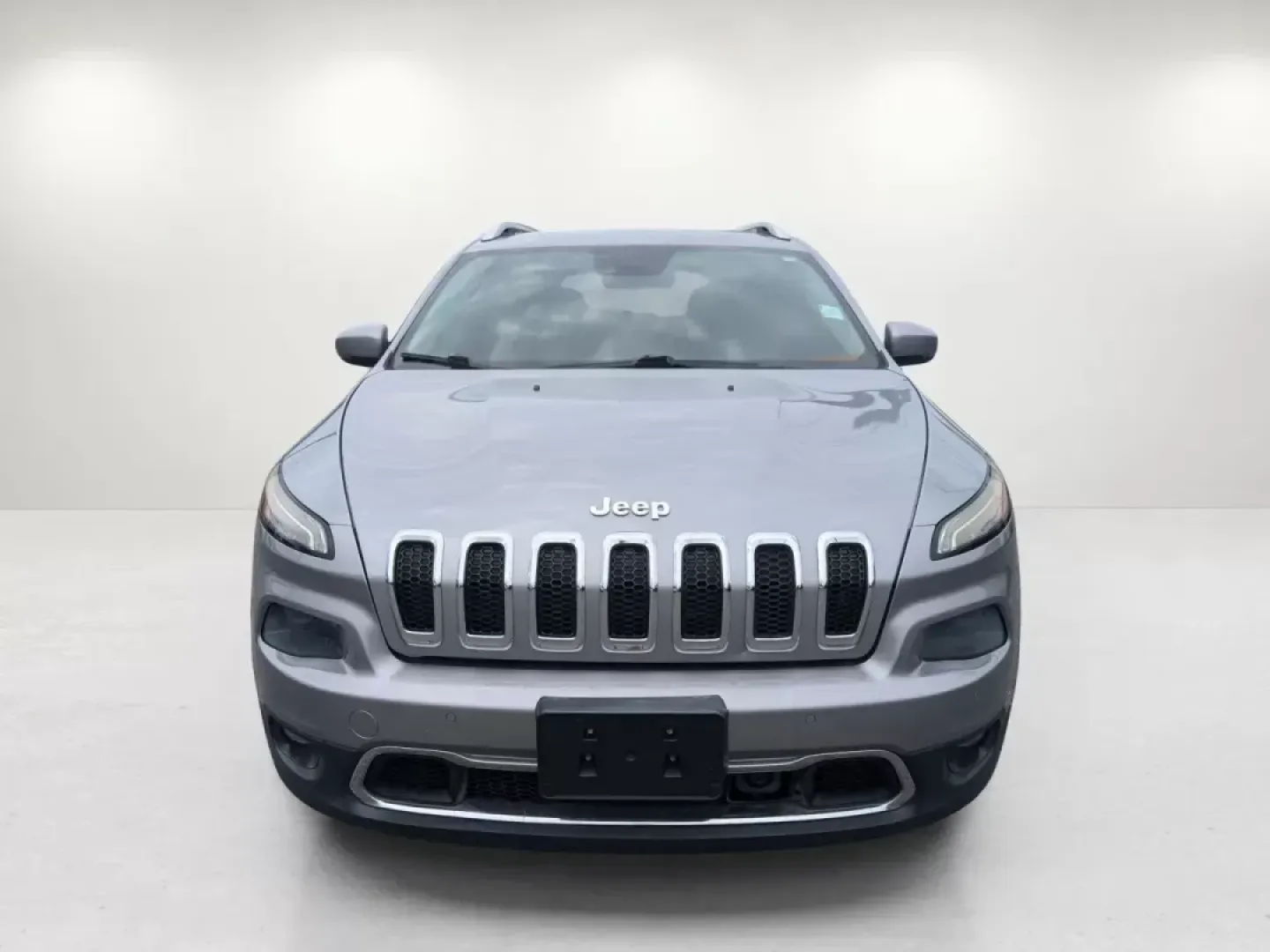 2014 /Black Jeep Cherokee Limited (1C4PJLDSXEW) with an Regular Unleaded V-6 3.2 L/198 engine, 9-Speed Automatic w/OD transmission, located at 1430 Gateway Drive, Opelika, AL, 36801, (334) 239-0944, 32.637871, -85.409790 - **Elevate Your Adventures with the 2014 Jeep Cherokee Limited in Opelika, AL**<br /> <br /> Are you ready to make unforgettable memories on your next family road trip or weekend adventure? Look no further than Gils Auto in Opelika, AL, where we offer this stunning 2014 Jeep Cherokee Limited. Perfect - Photo#2