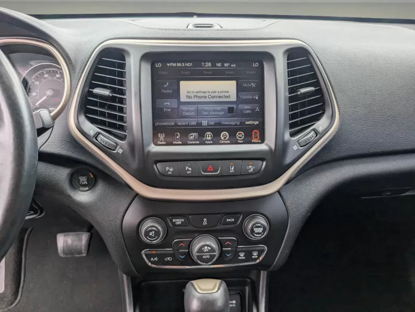 2014 /Black Jeep Cherokee Limited (1C4PJLDSXEW) with an Regular Unleaded V-6 3.2 L/198 engine, 9-Speed Automatic w/OD transmission, located at 1430 Gateway Drive, Opelika, AL, 36801, (334) 239-0944, 32.637871, -85.409790 - **Elevate Your Adventures with the 2014 Jeep Cherokee Limited in Opelika, AL**<br /> <br /> Are you ready to make unforgettable memories on your next family road trip or weekend adventure? Look no further than Gils Auto in Opelika, AL, where we offer this stunning 2014 Jeep Cherokee Limited. Perfect - Photo#15