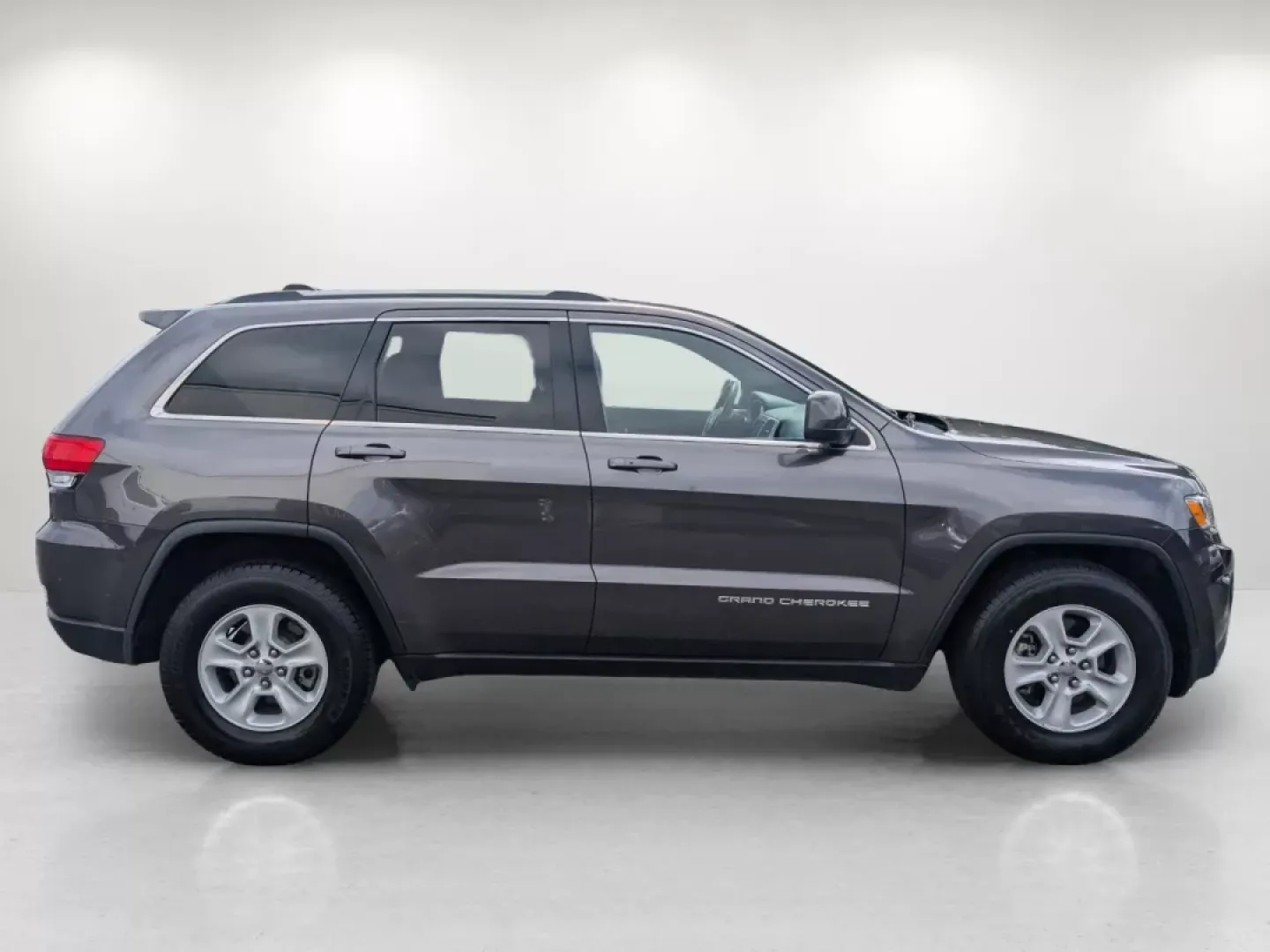 2014 /Black Jeep Grand Cherokee Laredo (1C4RJEAG8EC) with an Other engine, located at 804 22nd Ave, Phenix City, AL, 36870, (334) 297-1860, 32.484749, -85.024475 - 2014 Jeep Grand Cherokee Laredo - Photo#3