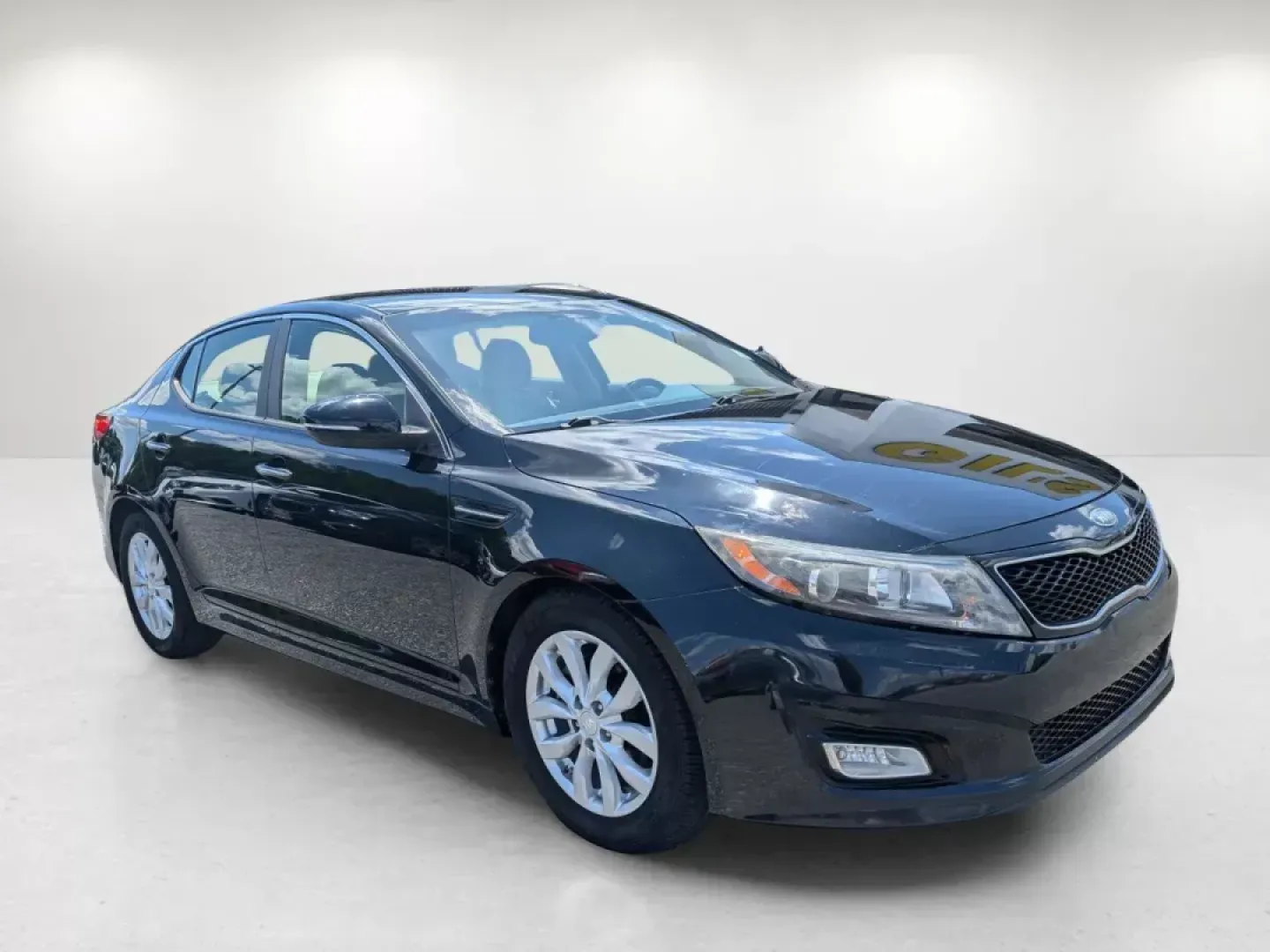 2014 /Beige Kia Optima EX (5XXGN4A73EG) with an Other engine, located at 5115 14th Ave., Columbus, GA, 31904, (706) 323-0345, 32.511494, -84.971046 - Elevate your driving experience with the stunning 2014 Kia Optima EX, now available at Gils Auto - Columbus, located at 5115 14th Ave., Columbus, GA 31904. This exceptional sedan is not only an eye-catcher with its sleek Ebony Black exterior and sophisticated beige leather interior, but it also offe - Photo#2