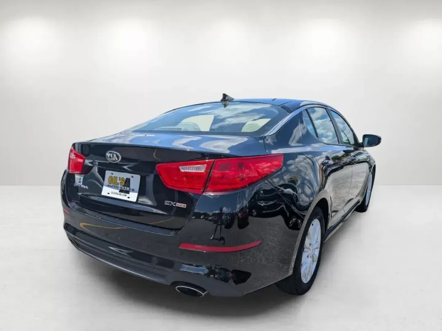 2014 /Beige Kia Optima EX (5XXGN4A73EG) with an Other engine, located at 5115 14th Ave., Columbus, GA, 31904, (706) 323-0345, 32.511494, -84.971046 - Elevate your driving experience with the stunning 2014 Kia Optima EX, now available at Gils Auto - Columbus, located at 5115 14th Ave., Columbus, GA 31904. This exceptional sedan is not only an eye-catcher with its sleek Ebony Black exterior and sophisticated beige leather interior, but it also offe - Photo#4