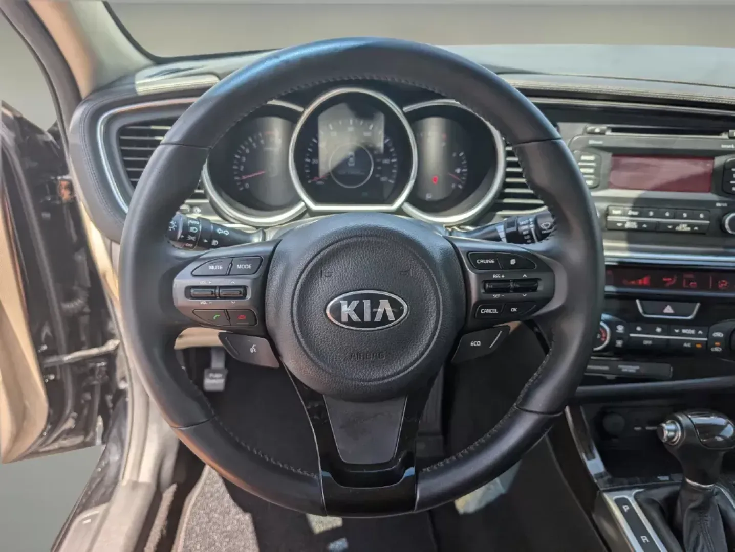 2014 /Beige Kia Optima EX (5XXGN4A73EG) with an Other engine, located at 5115 14th Ave., Columbus, GA, 31904, (706) 323-0345, 32.511494, -84.971046 - Elevate your driving experience with the stunning 2014 Kia Optima EX, now available at Gils Auto - Columbus, located at 5115 14th Ave., Columbus, GA 31904. This exceptional sedan is not only an eye-catcher with its sleek Ebony Black exterior and sophisticated beige leather interior, but it also offe - Photo#15