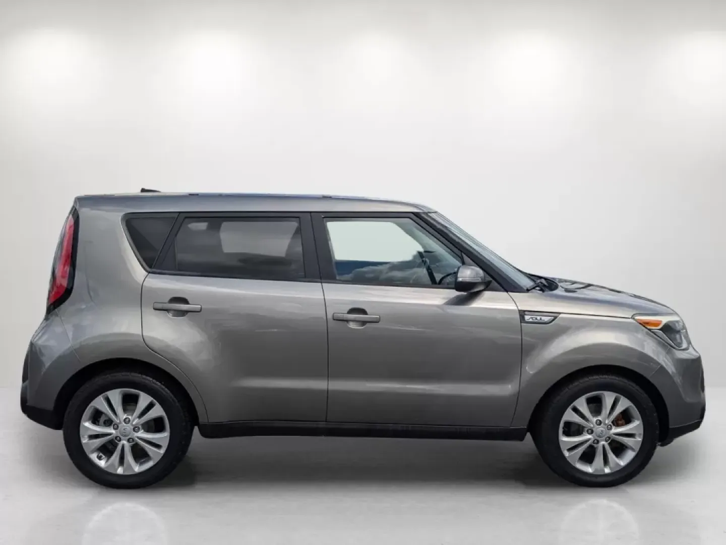 2014 /Umber Black Kia Soul + (KNDJP3A50E7) with an Other engine, located at 5115 14th Ave., Columbus, GA, 31904, (706) 323-0345, 32.511494, -84.971046 - Are you ready to elevate your daily drive? Whether you're a busy professional navigating the hustle and bustle of city life or a growing family looking for a reliable and spacious vehicle, the 2014 Kia Soul is here to meet your needs. With its unique hatchback design and versatile interior, this veh - Photo#3