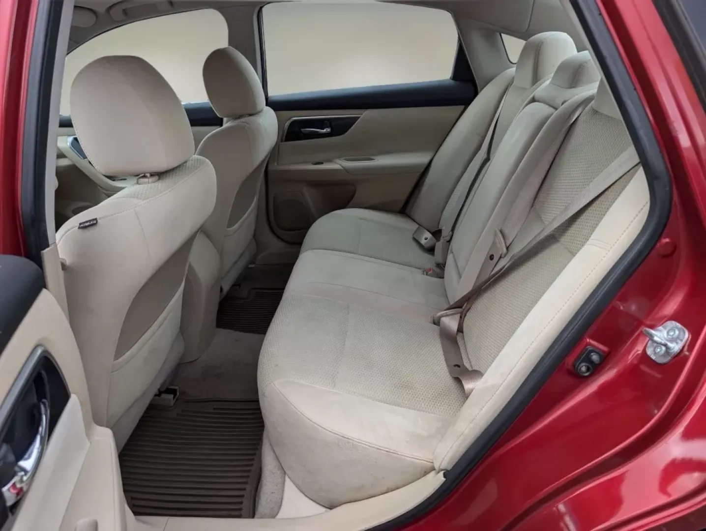 2014 /Beige Nissan Altima 2.5 S (1N4AL3AP7EC) with an Other engine, located at 804 22nd Ave, Phenix City, AL, 36870, (334) 297-1860, 32.484749, -85.024475 - **Elevate Your Commute with the 2014 Nissan Altima 2.5 S Perfect for Daily Drivers!**<br /> <br /> If you're seeking a blend of reliability, comfort, and style for your daily commute, look no further than the 2014 Nissan Altima 2.5 S. This versatile sedan is ideal for anyone from busy professionals - Photo#10