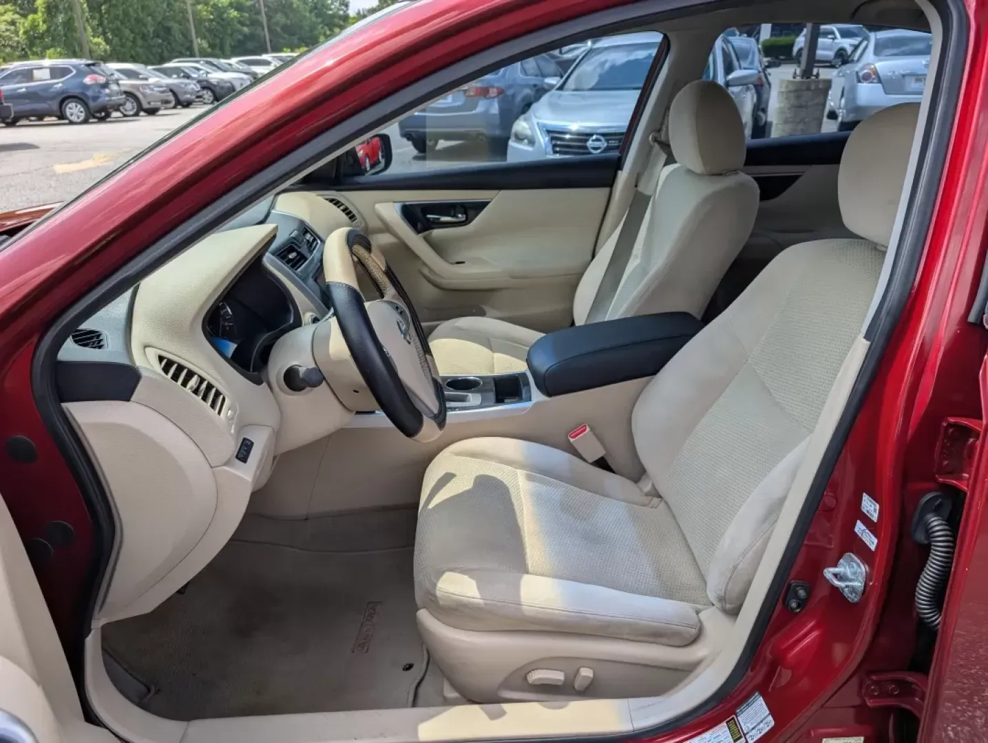 2014 /Beige Nissan Altima 2.5 SV (1N4AL3AP1EC) with an Other engine, located at 3959 U.S. 80 W, Phenix City, AL, 36870, (334) 297-4885, 32.469296, -85.135185 - ### Elevate Your Daily Drive with the 2014 Nissan Altima 2.5 SV at Gils Auto<br /> <br /> Are you looking for a reliable sedan that perfectly balances style, comfort, and performance? Look no further than this sleek **2014 Nissan Altima 2.5 SV**, available now at **Gils Auto** in **Phenix City, AL** - Photo#9