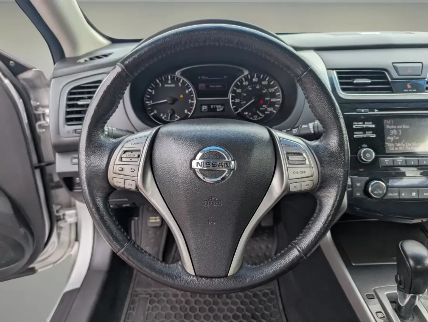 2014 /Charcoal Nissan Altima 2.5 SL (1N4AL3AP7EC) with an Other engine, located at 1430 Gateway Drive, Opelika, AL, 36801, (334) 239-0944, 32.637871, -85.409790 - ### Discover Your Next Adventure: 2014 Nissan Altima 2.5 SL at Gils Auto in Opelika, AL!<br /> <br /> Are you in search of a reliable sedan that caters to both your daily commuting and weekend escapades? Look no further! The 2014 Nissan Altima 2.5 SL at Gils Auto is the perfect blend of comfort, sty - Photo#13
