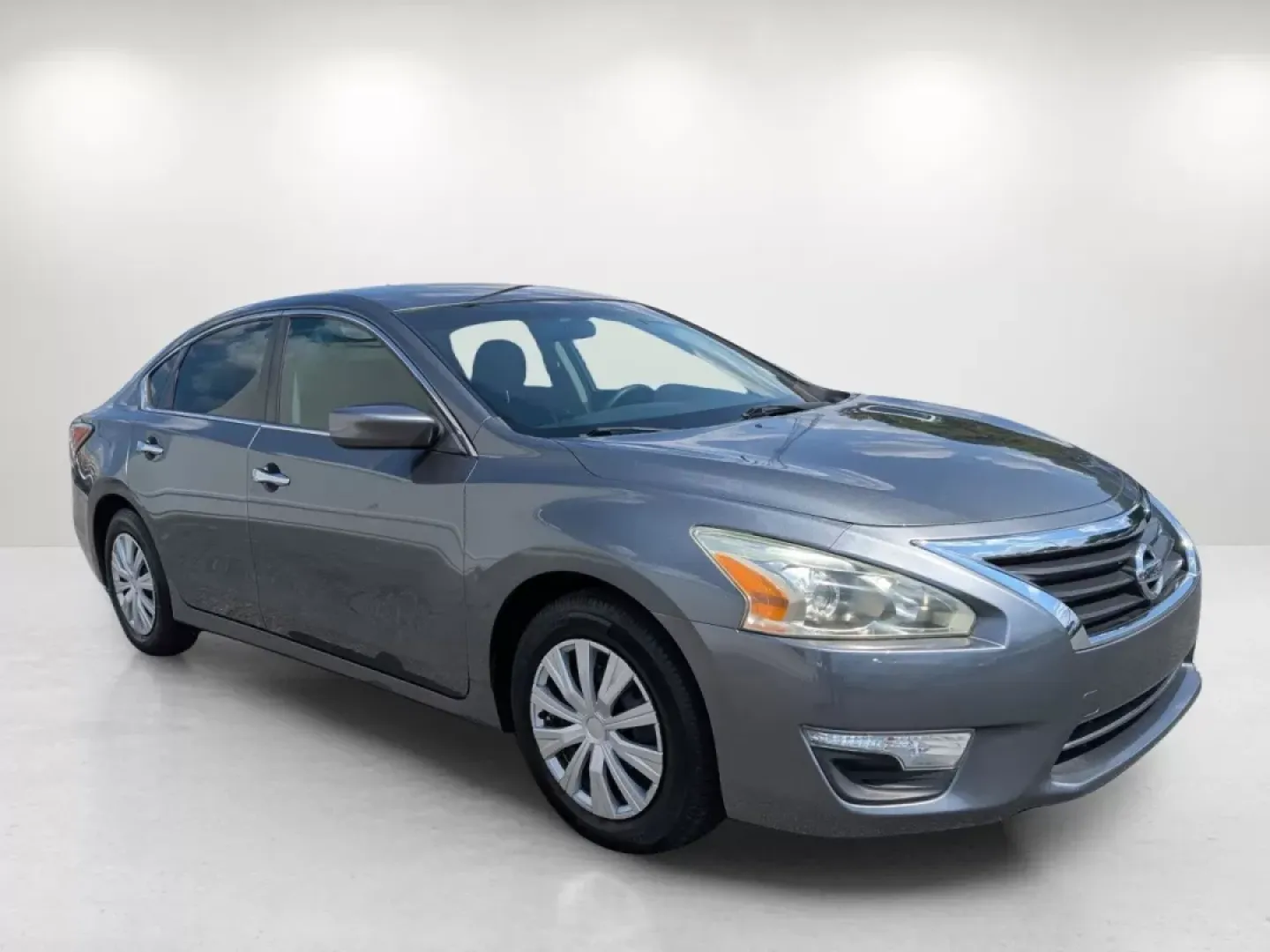 2014 /Charcoal Nissan Altima 2.5 S (1N4AL3AP9EN) with an Other engine, located at 804 22nd Ave, Phenix City, AL, 36870, (334) 297-1860, 32.484749, -85.024475 - **Embrace the Journey with the 2014 Nissan Altima 2.5 S Perfect for Everyday Adventures!**<br /> <br /> Looking for a reliable vehicle that fits seamlessly into your busy lifestyle? The 2014 Nissan Altima 2.5 S is your ideal companion for daily commutes, weekend road trips, and everything in betwee - Photo#2