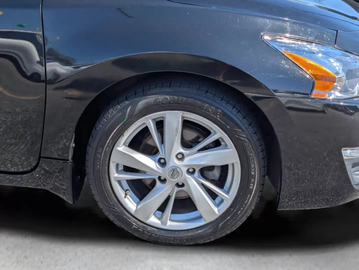 2014 /Black Nissan Altima 2.5 SV (1N4AL3AP8EC) with an Other engine, located at 1430 Gateway Drive, Opelika, AL, 36801, (334) 239-0944, 32.637871, -85.409790 - Discover the perfect blend of comfort, efficiency, and style with this 2014 Nissan Altima 2.5 SV, exclusively available at Gils Auto in Opelika, AL. If you are searching for a reliable sedan that excels in everyday commuting while also offering the versatility for weekend adventures, this Altima is - Photo#7