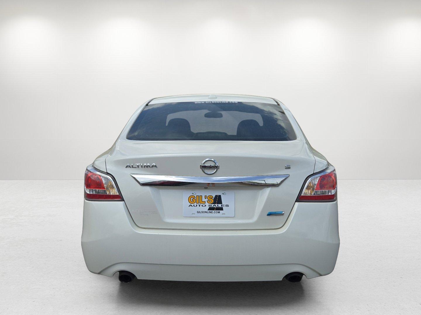 2014 /Charcoal Nissan Altima 2.5 S (1N4AL3AP9EC) with an Regular Unleaded I-4 2.5 L/152 engine, 1-Speed CVT w/OD transmission, located at 804 22nd Ave, Phenix City, AL, 36870, (334) 297-1860, 32.484749, -85.024475 - 2014 Nissan Altima 2.5 S - Photo#6