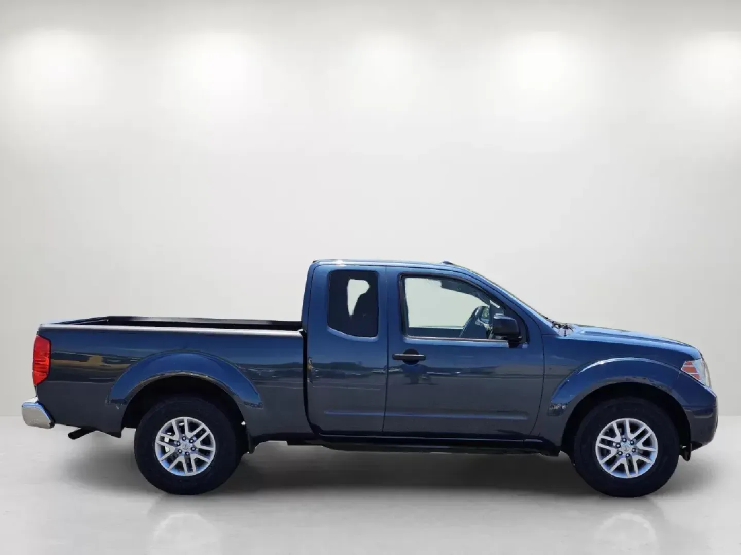 2014 /Graphite Nissan Frontier SV (1N6BD0CT8EN) with an Regular Unleaded I-4 2.5 L/146 engine, 5-Speed Automatic w/OD transmission, located at 521 Old Farm Lane Rd, Prattville, AL, 36066, (334) 325-1505, 32.482460, -86.416367 - **Discover Your Next Adventure with the 2014 Nissan Frontier SV at Gils Auto - Prattville!**<br /> <br /> Are you ready to elevate your weekend getaways or tackle your daily commute with style and reliability? Look no further than this impressive **2014 Nissan Frontier SV**! Perfect for budget-consc - Photo#4