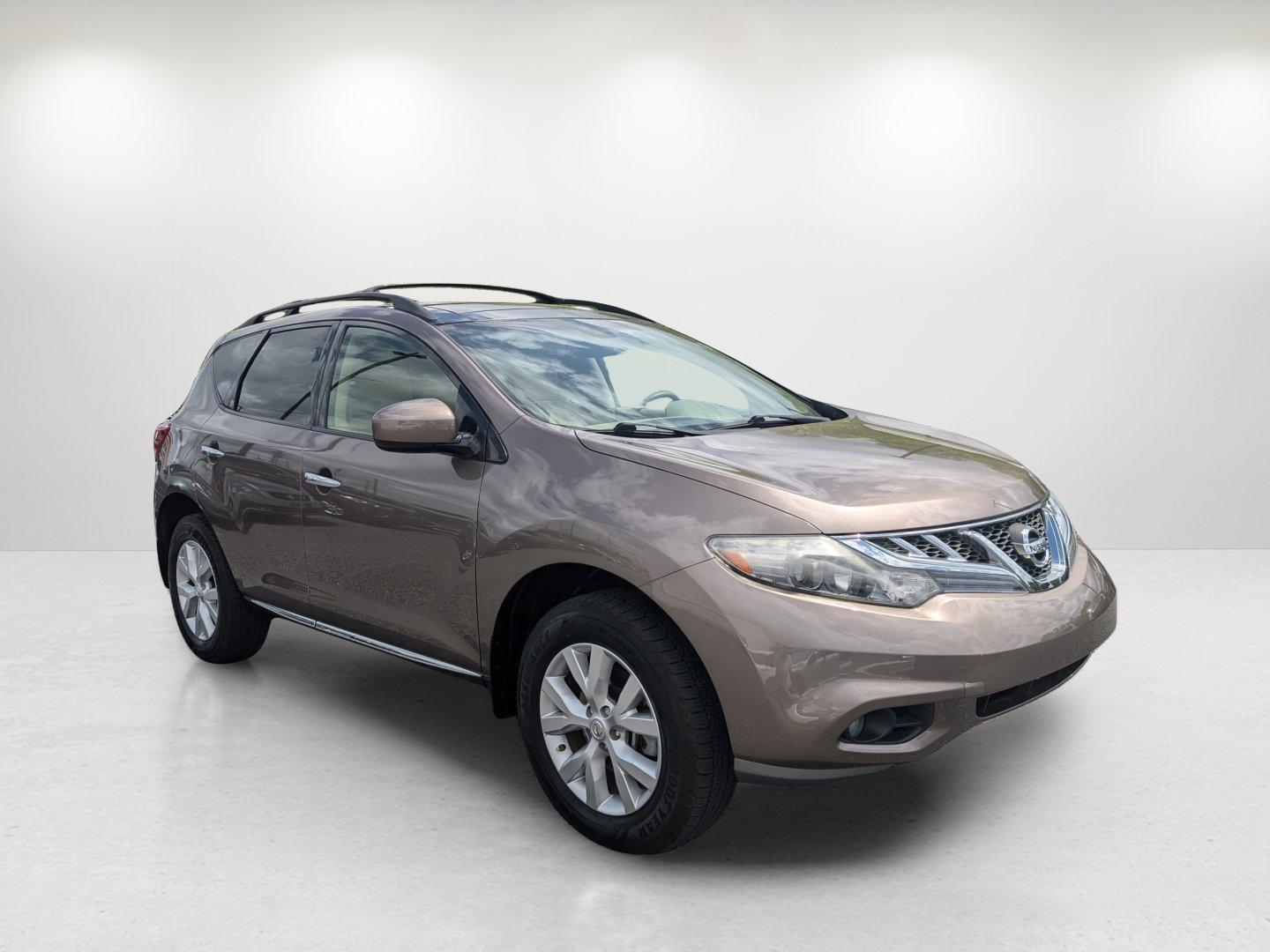 2014 /Beige Nissan Murano SL (JN8AZ1MU2EW) with an Regular Unleaded V-6 3.5 L/213 engine, 1-Speed CVT w/OD transmission, located at 3959 U.S. 80 W, Phenix City, AL, 36870, (334) 297-4885, 32.469296, -85.135185 - 2014 Nissan Murano SL - Photo#30