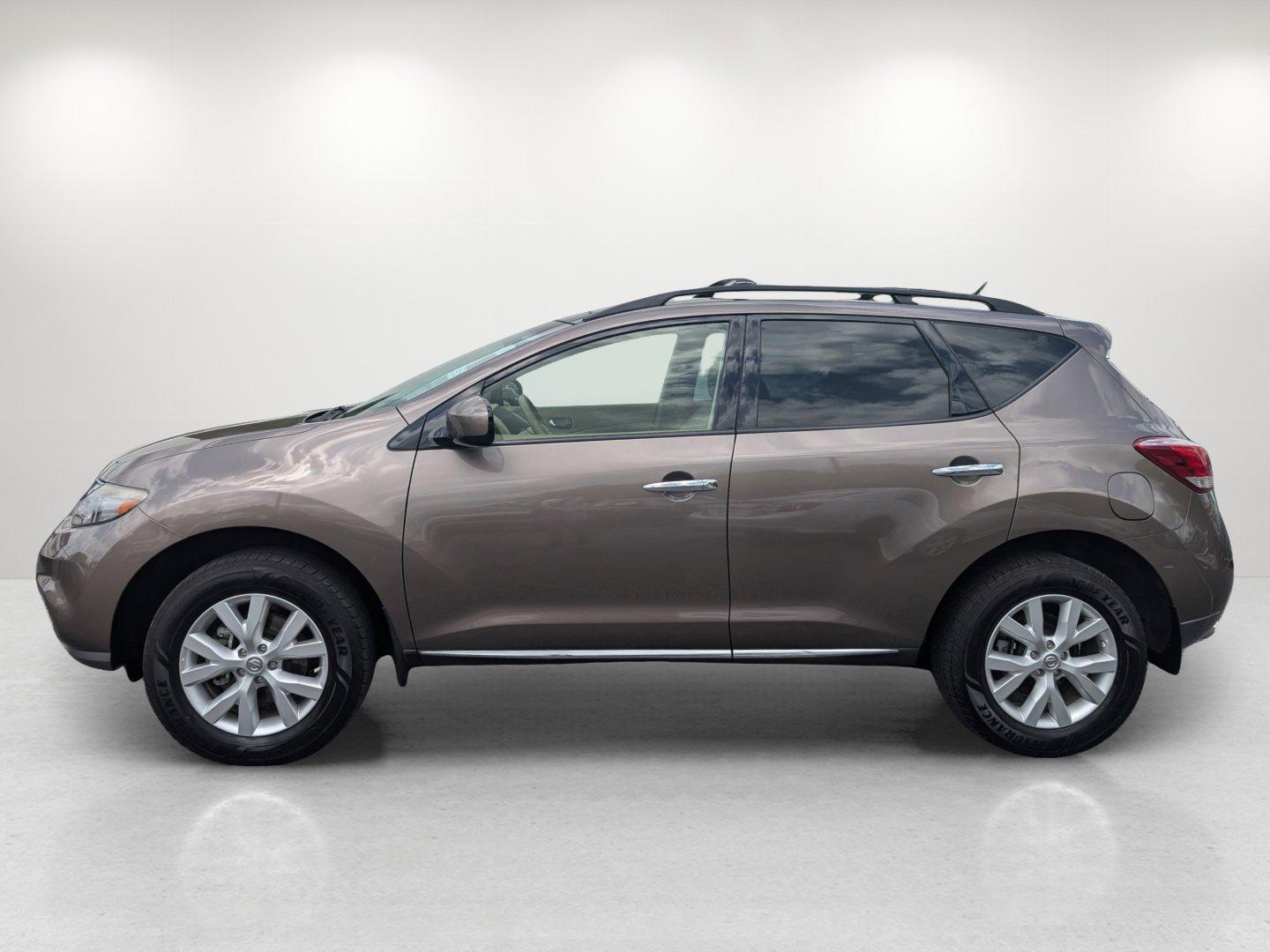 2014 /Beige Nissan Murano SL (JN8AZ1MU2EW) with an Regular Unleaded V-6 3.5 L/213 engine, 1-Speed CVT w/OD transmission, located at 3959 U.S. 80 W, Phenix City, AL, 36870, (334) 297-4885, 32.469296, -85.135185 - 2014 Nissan Murano SL - Photo#8