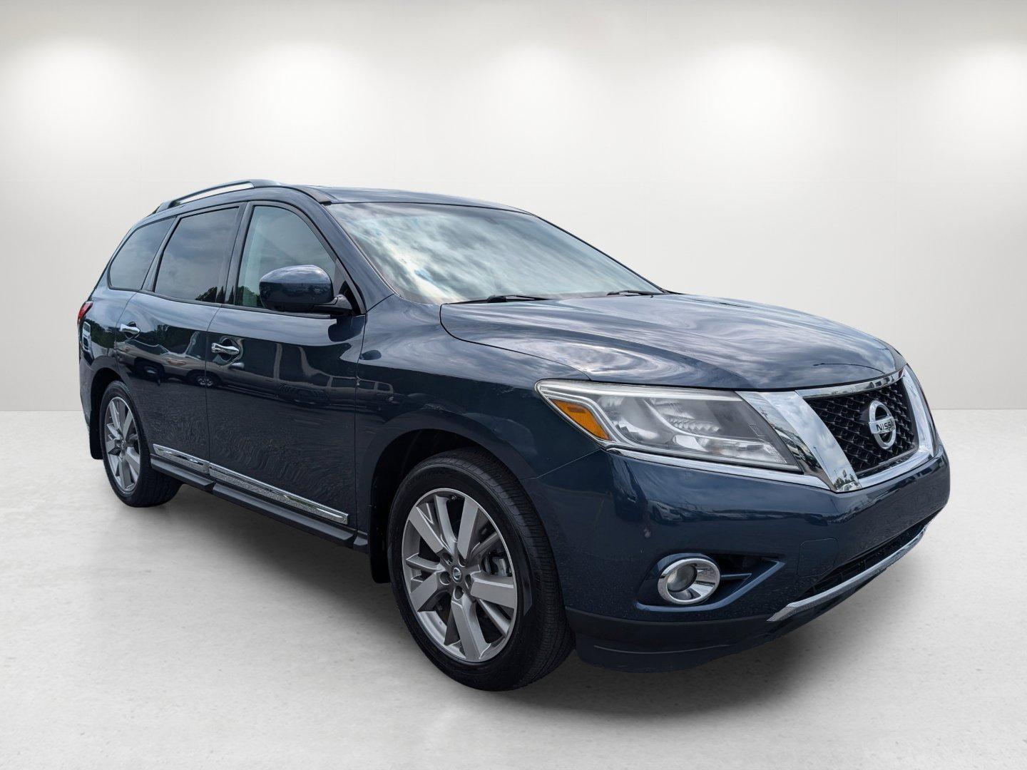 2014 /Charcoal Nissan Pathfinder Platinum (5N1AR2MN7EC) with an Regular Unleaded V-6 3.5 L/213 engine, 1-Speed CVT w/OD transmission, located at 3959 U.S. 80 W, Phenix City, AL, 36870, (334) 297-4885, 32.469296, -85.135185 - 2014 Nissan Pathfinder Platinum - Photo#2