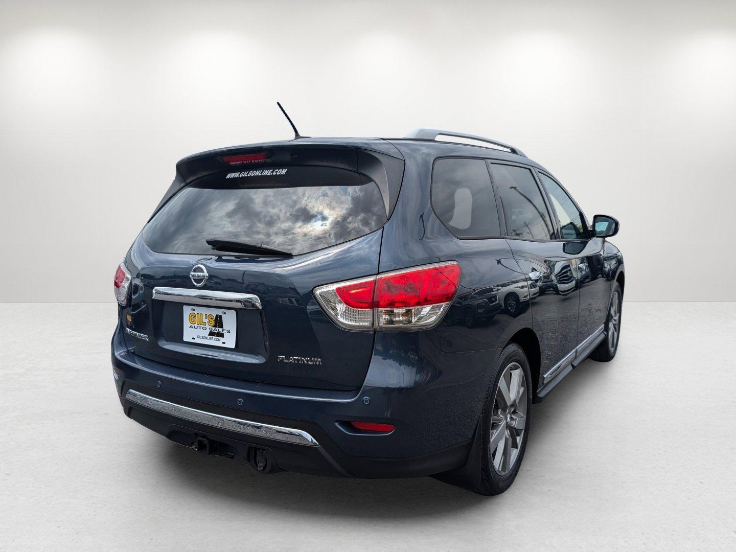 2014 /Charcoal Nissan Pathfinder Platinum (5N1AR2MN7EC) with an Regular Unleaded V-6 3.5 L/213 engine, 1-Speed CVT w/OD transmission, located at 3959 U.S. 80 W, Phenix City, AL, 36870, (334) 297-4885, 32.469296, -85.135185 - 2014 Nissan Pathfinder Platinum - Photo#4