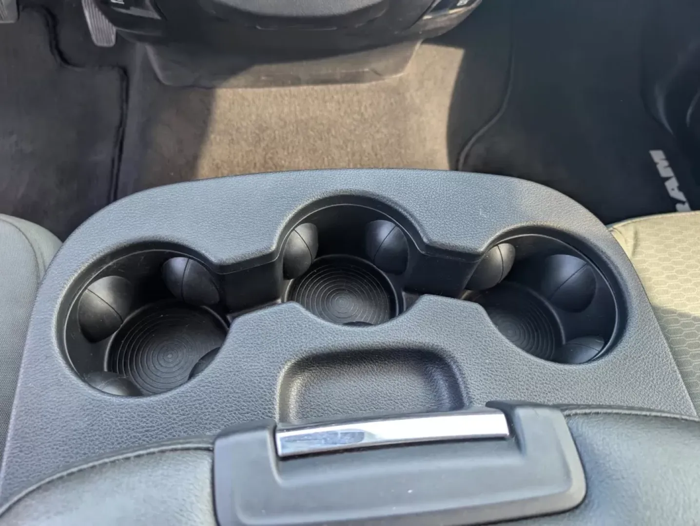 2014 /Diesel Gray/Black Ram 1500 Tradesman (1C6RR6FG1ES) with an Other engine, located at 5115 14th Ave., Columbus, GA, 31904, (706) 323-0345, 32.511494, -84.971046 - **Explore New Horizons with the 2014 Ram 1500 Tradesman at Gils Auto - Your Buy Here Pay Here Destination in Phenix City!**<br /> <br /> Are you ready to elevate your daily driving experience? Imagine tackling your morning commute and weekend getaways with confidence in a rugged pickup that combines - Photo#12