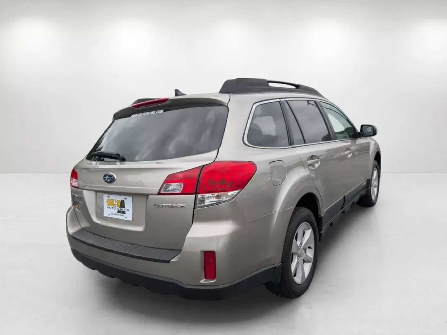 2014 /Ivory Subaru Outback 2.5i Premium (4S4BRCCC4E3) with an Other engine, located at 804 22nd Ave, Phenix City, AL, 36870, (334) 297-1860, 32.484749, -85.024475 - **Embark on Your Next Adventure with the 2014 Subaru Outback 2.5i Premium at Gils Auto!**<br /> <br /> If you're searching for a reliable, versatile vehicle that's perfect for family outings, daily commuting, or weekend adventures, look no further than this stunning 2014 Subaru Outback 2.5i Premium. - Photo#4