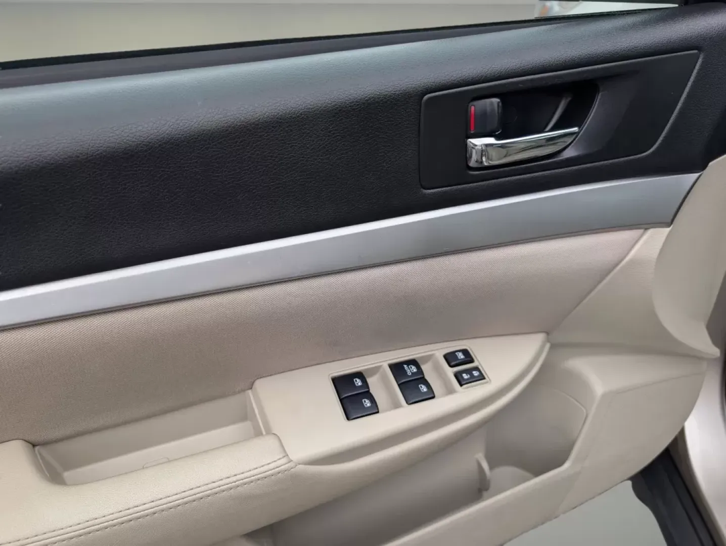 2014 /Ivory Subaru Outback 2.5i Premium (4S4BRCCC4E3) with an Other engine, located at 5115 14th Ave., Columbus, GA, 31904, (706) 323-0345, 32.511494, -84.971046 - **Embark on Your Next Adventure with the 2014 Subaru Outback 2.5i Premium at Gils Auto!**<br /> <br /> If you're searching for a reliable, versatile vehicle that's perfect for family outings, daily commuting, or weekend adventures, look no further than this stunning 2014 Subaru Outback 2.5i Premium. - Photo#8