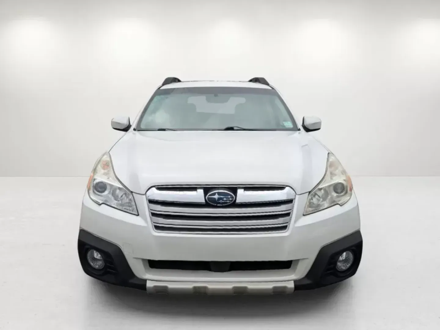 2014 /Warm Ivory Subaru Outback 2.5i Limited (4S4BRCLC8E3) with an Regular Unleaded H-4 2.5 L/152 engine, 6-Speed CVT w/OD transmission, located at 1430 Gateway Drive, Opelika, AL, 36801, (334) 239-0944, 32.637871, -85.409790 - **Adventure Awaits with the 2014 Subaru Outback 2.5i Limited - Your Ideal Companion for Family Road Trips!**<br /> <br /> Are you a family seeking the perfect vehicle for those unforgettable road trips? Look no further than the 2014 Subaru Outback 2.5i Limited, available now at Gils Auto in Opelika, - Photo#1
