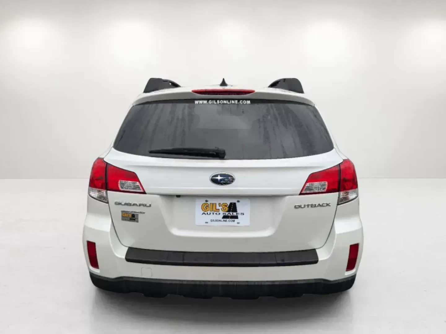 2014 /Warm Ivory Subaru Outback 2.5i Limited (4S4BRCLC8E3) with an Regular Unleaded H-4 2.5 L/152 engine, 6-Speed CVT w/OD transmission, located at 1430 Gateway Drive, Opelika, AL, 36801, (334) 239-0944, 32.637871, -85.409790 - **Adventure Awaits with the 2014 Subaru Outback 2.5i Limited - Your Ideal Companion for Family Road Trips!**<br /> <br /> Are you a family seeking the perfect vehicle for those unforgettable road trips? Look no further than the 2014 Subaru Outback 2.5i Limited, available now at Gils Auto in Opelika, - Photo#5