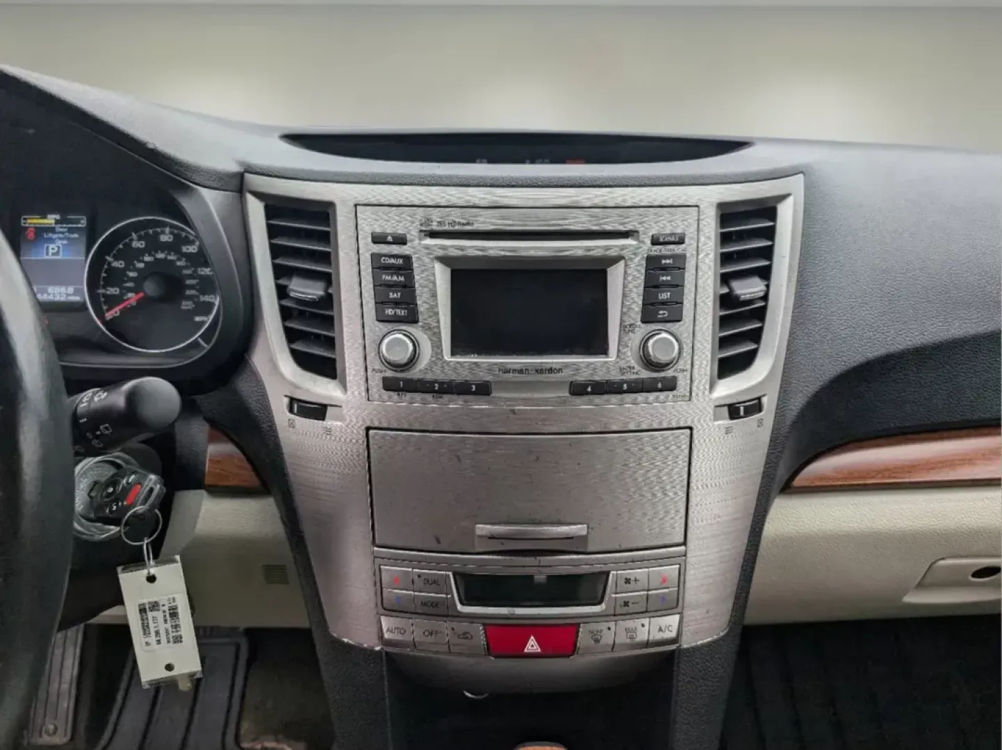 2014 /Warm Ivory Subaru Outback 2.5i Limited (4S4BRCLC8E3) with an Regular Unleaded H-4 2.5 L/152 engine, 6-Speed CVT w/OD transmission, located at 1430 Gateway Drive, Opelika, AL, 36801, (334) 239-0944, 32.637871, -85.409790 - **Adventure Awaits with the 2014 Subaru Outback 2.5i Limited - Your Ideal Companion for Family Road Trips!**<br /> <br /> Are you a family seeking the perfect vehicle for those unforgettable road trips? Look no further than the 2014 Subaru Outback 2.5i Limited, available now at Gils Auto in Opelika, - Photo#13