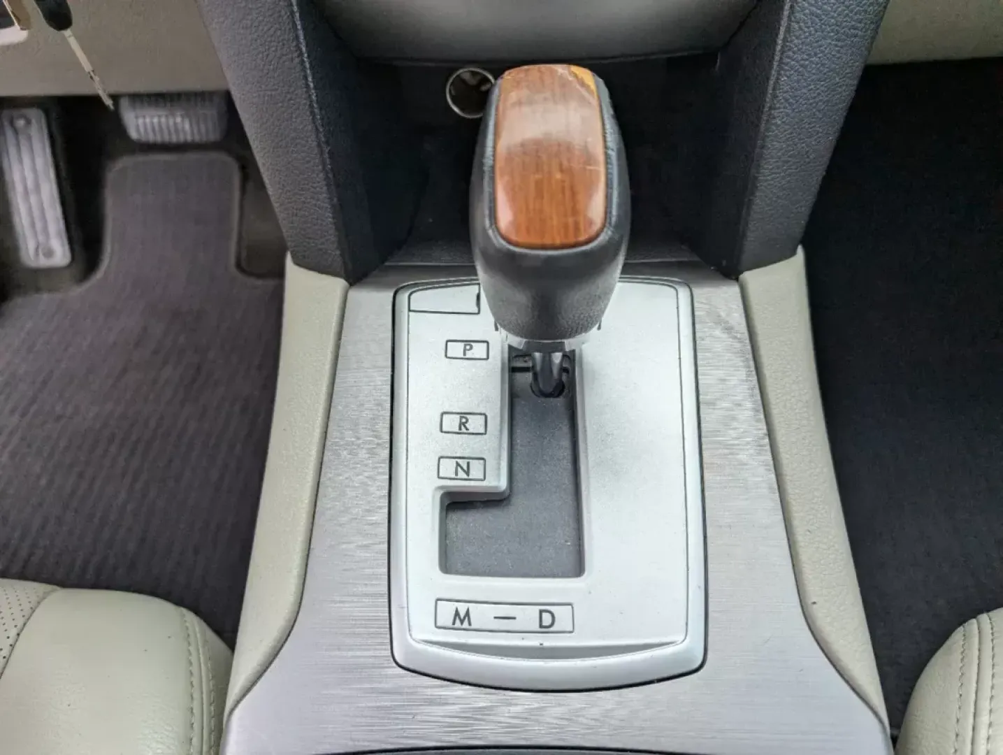 2014 /Warm Ivory Subaru Outback 2.5i Limited (4S4BRCLC0E3) with an Other engine, located at 5115 14th Ave., Columbus, GA, 31904, (706) 323-0345, 32.511494, -84.971046 - Discover the perfect companion for your weekend adventures and family outings with this stunning 2014 Subaru Outback 2.5i Limited, now available at Gils Auto in Opelika, AL. Whether you're navigating the scenic routes of Lee County or heading out on a family road trip to nearby Chewacla State Park, - Photo#15