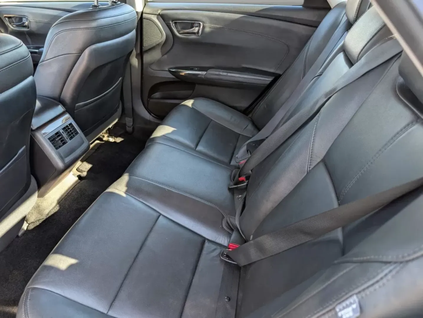 2014 /Black Toyota Avalon XLE (4T1BK1EB4EU) with an Other engine, located at 521 Old Farm Lane Rd, Prattville, AL, 36066, (334) 325-1505, 32.482460, -86.416367 - Are you ready to elevate your driving experience? Meet the 2014 Toyota Avalon XLE, a sophisticated sedan that perfectly balances luxury, performance, and practicality. Whether you're commuting to work, running errands, or embarking on a weekend getaway, this vehicle is designed to enhance your lifes - Photo#9