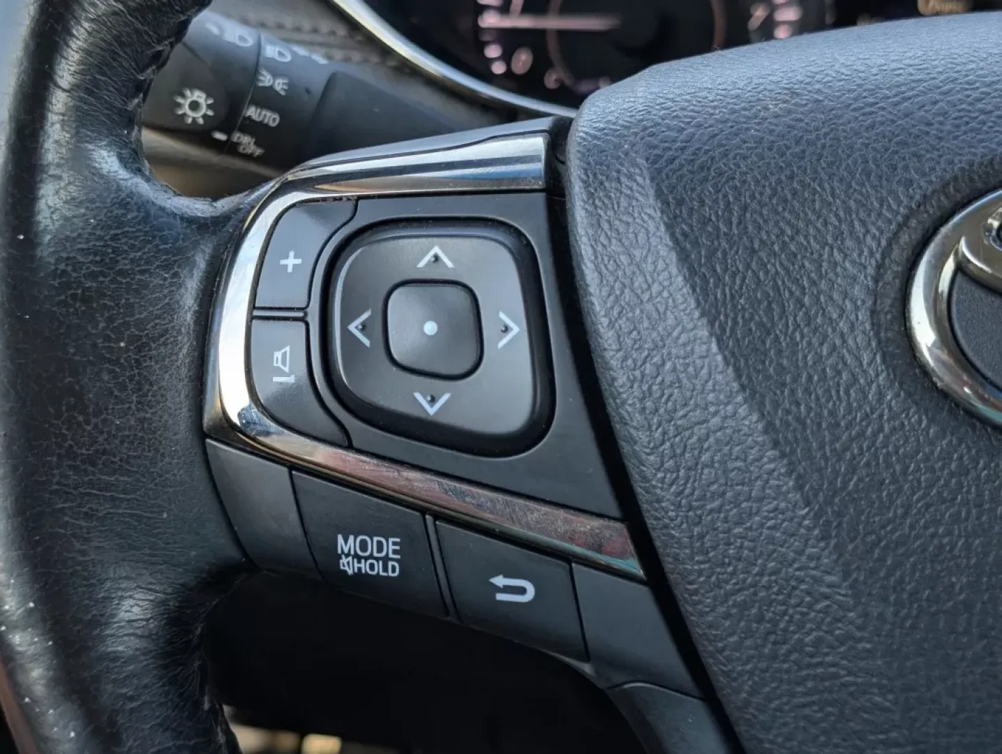 2014 /Black Toyota Avalon XLE (4T1BK1EB4EU) with an Other engine, located at 521 Old Farm Lane Rd, Prattville, AL, 36066, (334) 325-1505, 32.482460, -86.416367 - Are you ready to elevate your driving experience? Meet the 2014 Toyota Avalon XLE, a sophisticated sedan that perfectly balances luxury, performance, and practicality. Whether you're commuting to work, running errands, or embarking on a weekend getaway, this vehicle is designed to enhance your lifes - Photo#14