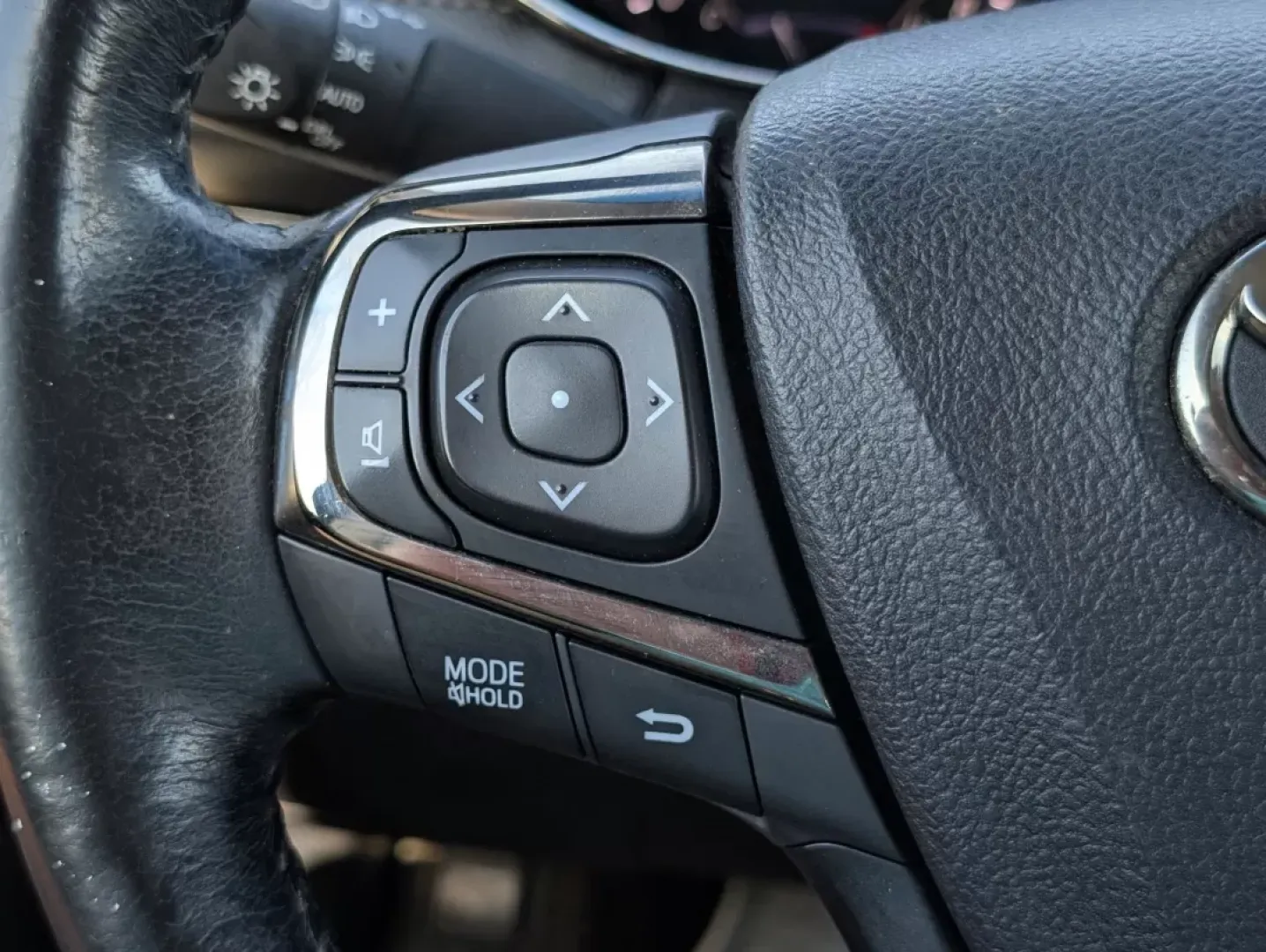 2014 /Black Toyota Avalon XLE (4T1BK1EB4EU) with an Other engine, located at 521 Old Farm Lane Rd, Prattville, AL, 36066, (334) 325-1505, 32.482460, -86.416367 - Are you ready to elevate your driving experience? Meet the 2014 Toyota Avalon XLE, a sophisticated sedan that perfectly balances luxury, performance, and practicality. Whether you're commuting to work, running errands, or embarking on a weekend getaway, this vehicle is designed to enhance your lifes - Photo#15