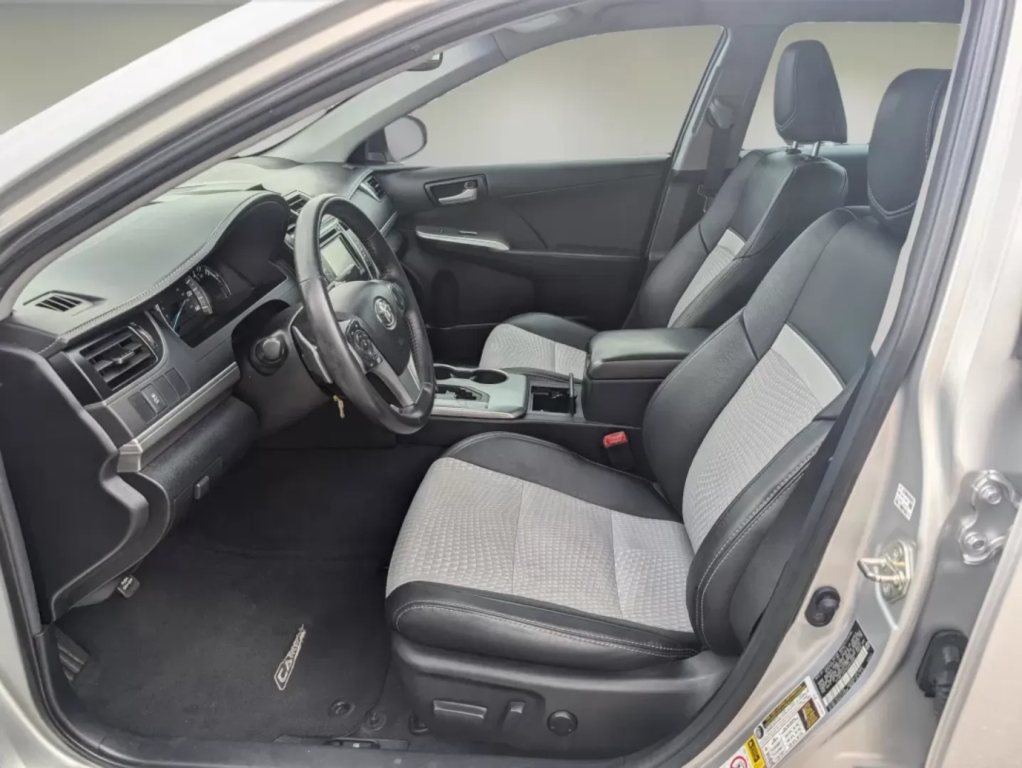 2014 Toyota Camry SE (4T1BF1FK7EU) with an Other engine, located at 804 22nd Ave, Phenix City, AL, 36870, (334) 297-1860, 32.484749, -85.024475 - Looking for a reliable vehicle that offers comfort and efficiency for your daily commute or family trips? Look no further than this 2014 Toyota Camry, now available at Gils Auto in Phenix City, AL. As a trusted Buy Here Pay Here dealership, we specialize in providing second chance auto financing opt - Photo#9