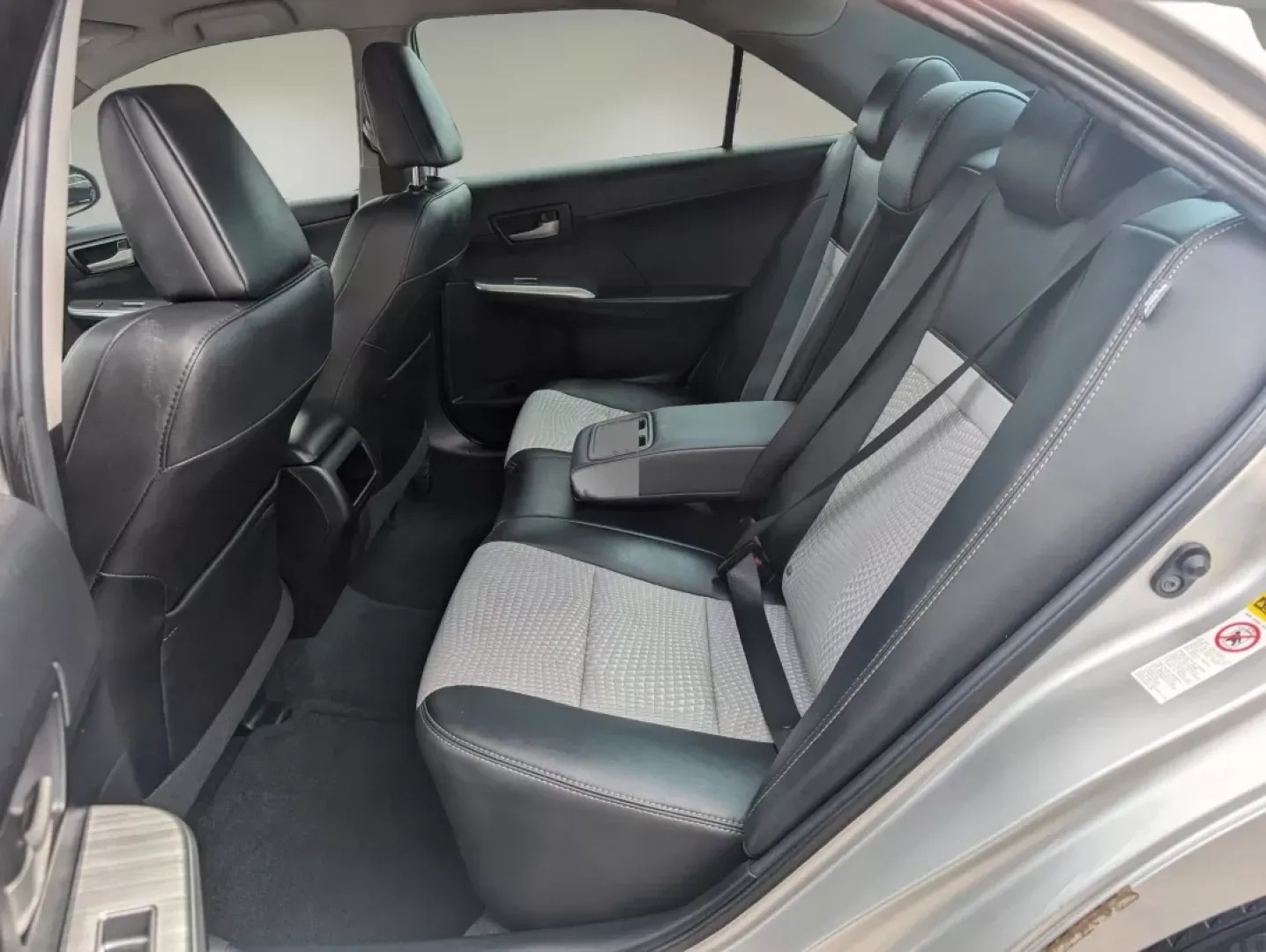 2014 Toyota Camry SE (4T1BF1FK7EU) with an Other engine, located at 804 22nd Ave, Phenix City, AL, 36870, (334) 297-1860, 32.484749, -85.024475 - Looking for a reliable vehicle that offers comfort and efficiency for your daily commute or family trips? Look no further than this 2014 Toyota Camry, now available at Gils Auto in Phenix City, AL. As a trusted Buy Here Pay Here dealership, we specialize in providing second chance auto financing opt - Photo#10