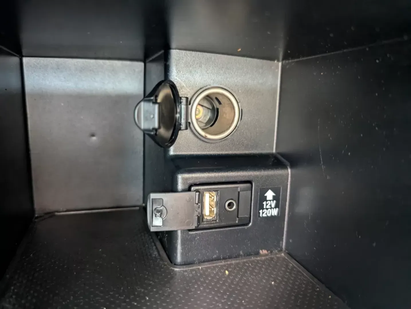 2014 Toyota Camry SE (4T1BF1FK6EU) with an Other engine, located at 5115 14th Ave., Columbus, GA, 31904, (706) 323-0345, 32.511494, -84.971046 - Are you seeking a dependable vehicle that fits seamlessly into your busy lifestyle? Look no further than this **2014 Toyota Camry** available now at **Gils Auto**, a trusted buy here pay here dealership located at **3959 U.S. 80 W, Phenix City, AL 36870**. With its spacious interior and reliable per - Photo#12