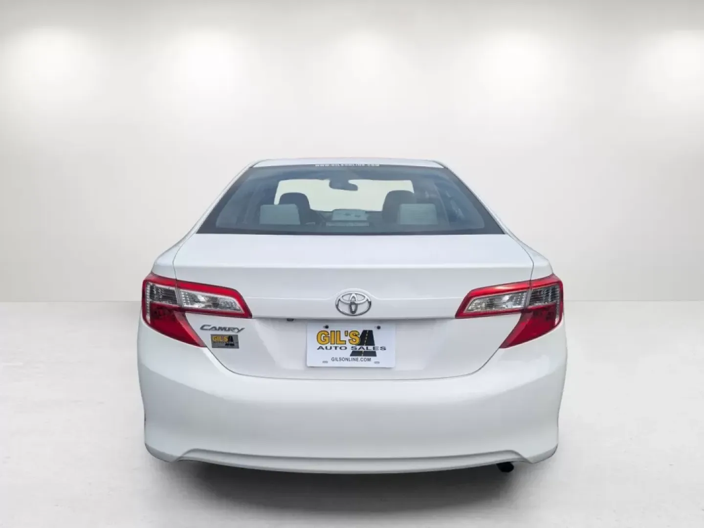 2014 Toyota Camry L (4T4BF1FK0ER) with an Other engine, located at 1430 Gateway Drive, Opelika, AL, 36801, (334) 239-0944, 32.637871, -85.409790 - **Discover Your Next Adventure with the 2014 Toyota Camry at Gils Auto - Phenix City!**<br /> <br /> Are you ready to elevate your daily commute or family road trips? The 2014 Toyota Camry is the perfect companion for anyone seeking comfort, reliability, and modern technology. Whether you're navigat - Photo#5
