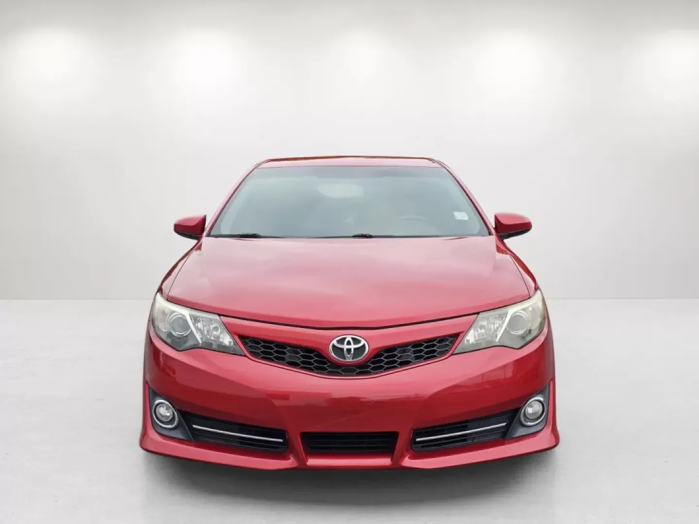 2014 Toyota Camry SE (4T1BF1FK2EU) with an Other engine, located at 804 22nd Ave, Phenix City, AL, 36870, (334) 297-1860, 32.484749, -85.024475 - **Experience Comfort and Style with the 2014 Toyota Camry SE Perfect for Your Daily Commute!**<br /> <br /> Are you searching for a reliable sedan that combines style, functionality, and affordability? Look no further than this stunning 2014 Toyota Camry SE, available now at Gils Auto in Phenix Cit - Photo#1